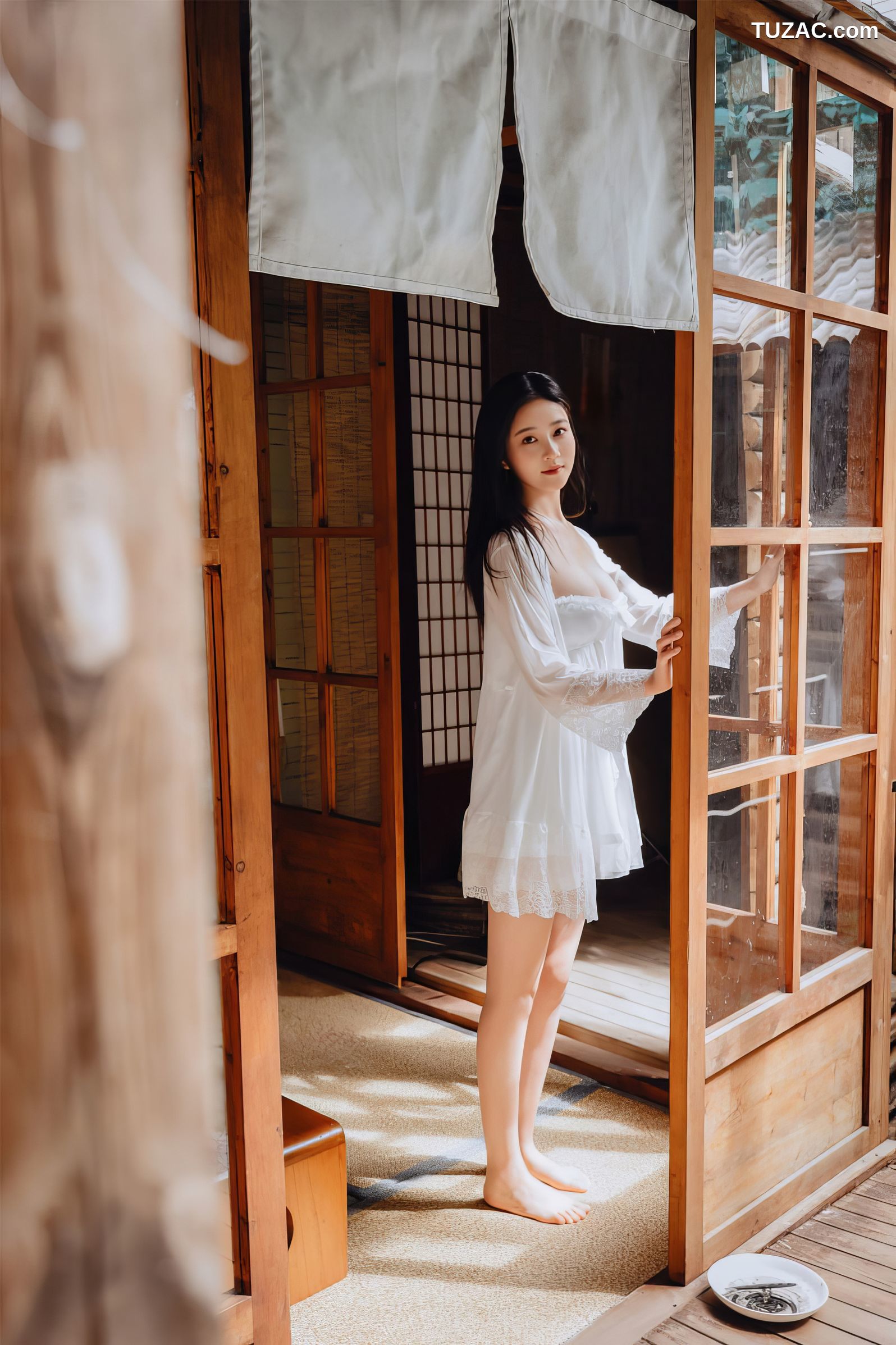 年年-林间小屋