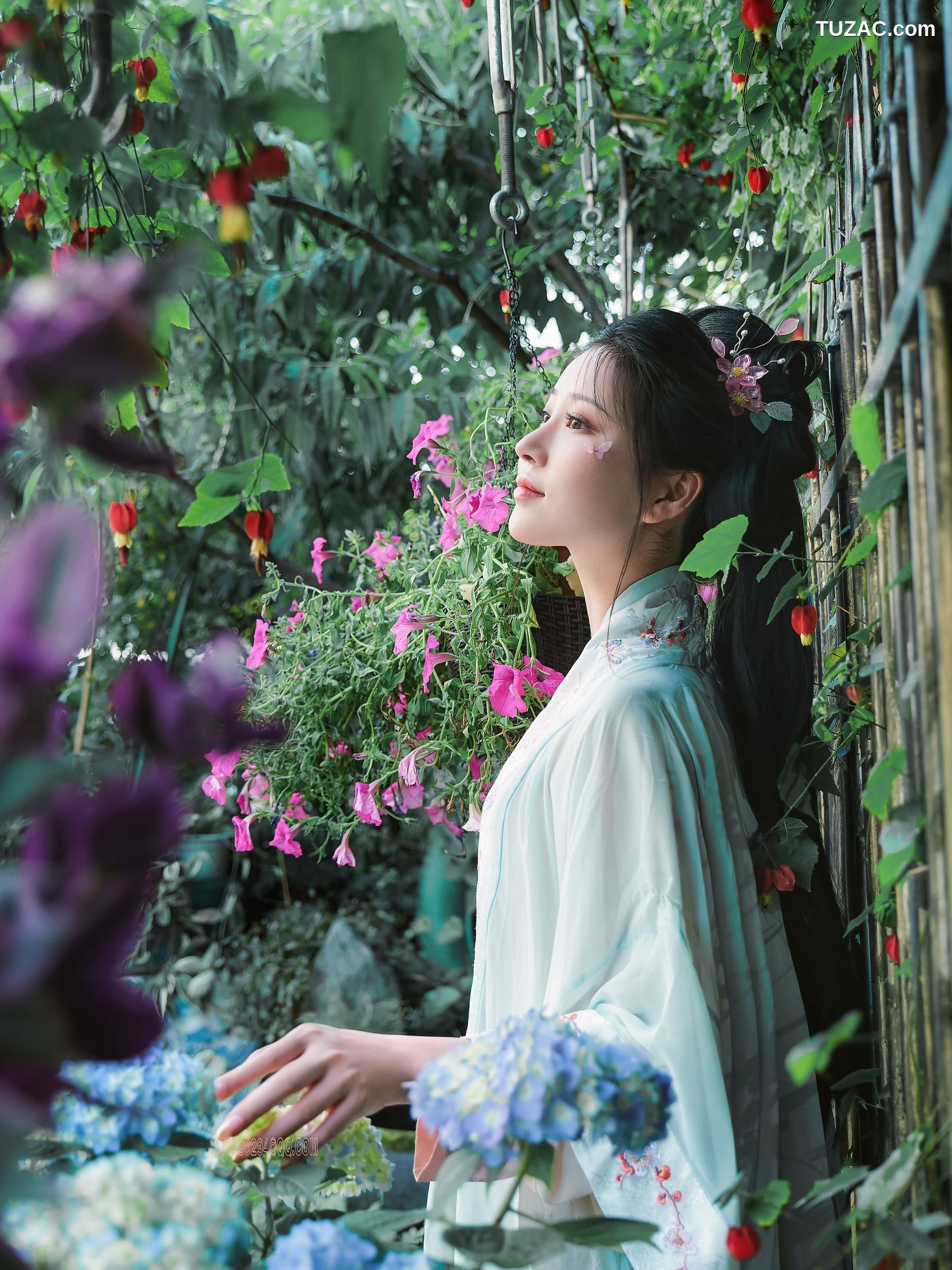 年年-花间集-无圣光
