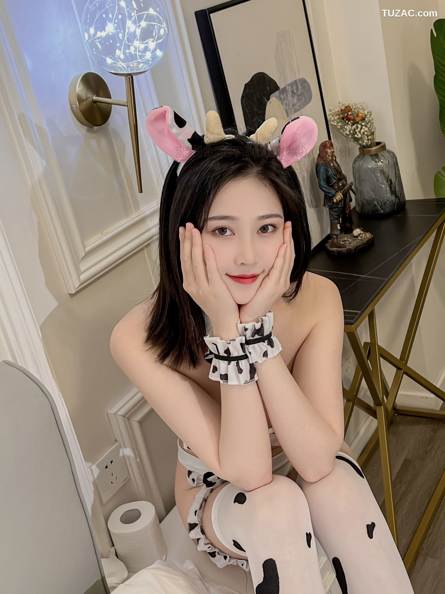 年年Nnian-奶牛女仆装