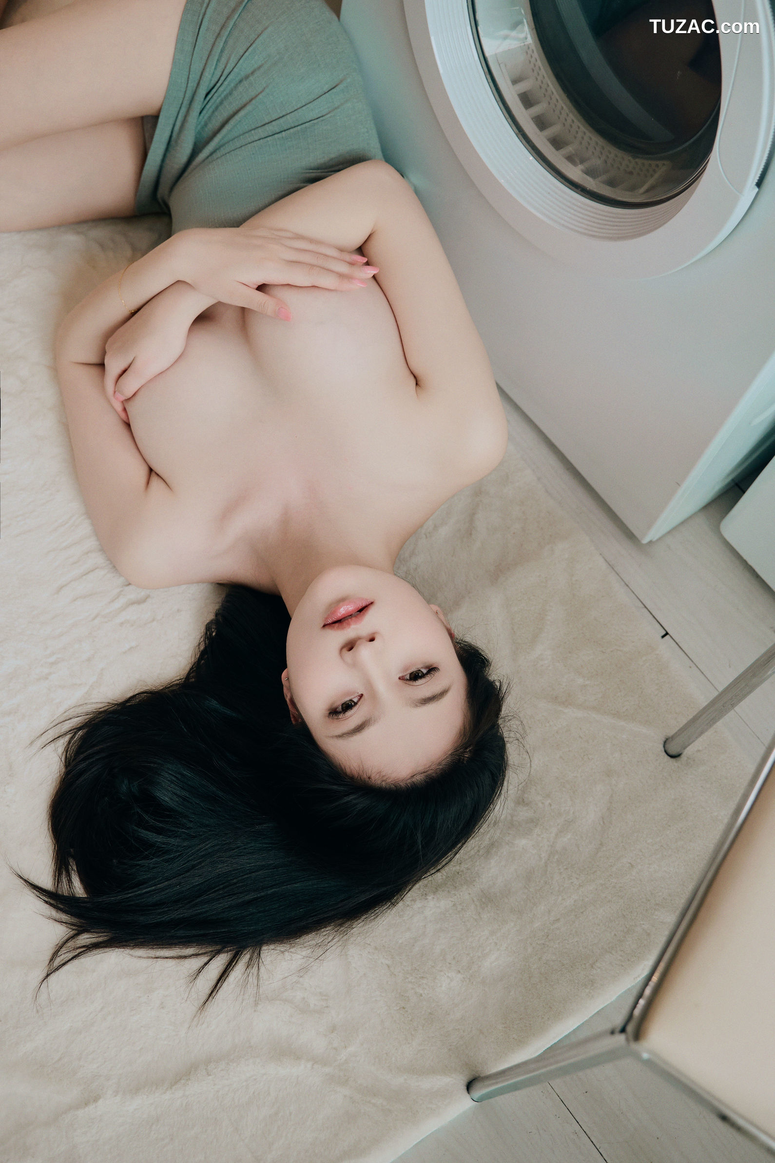 年年Nnian-洗衣房