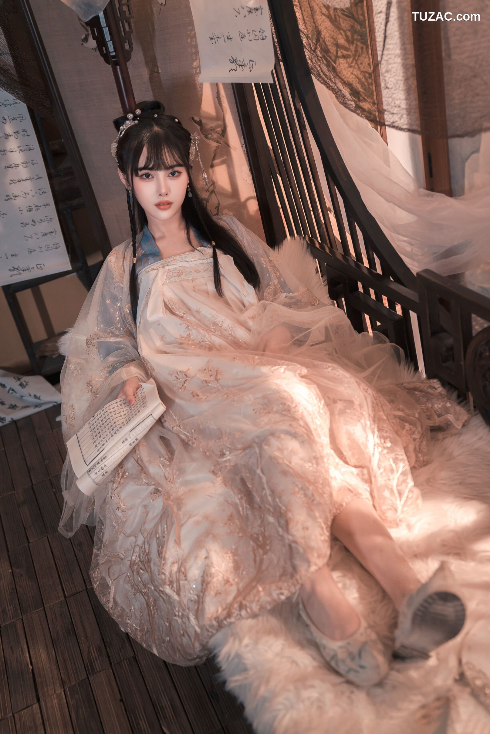 恋恋艾妮-汉服