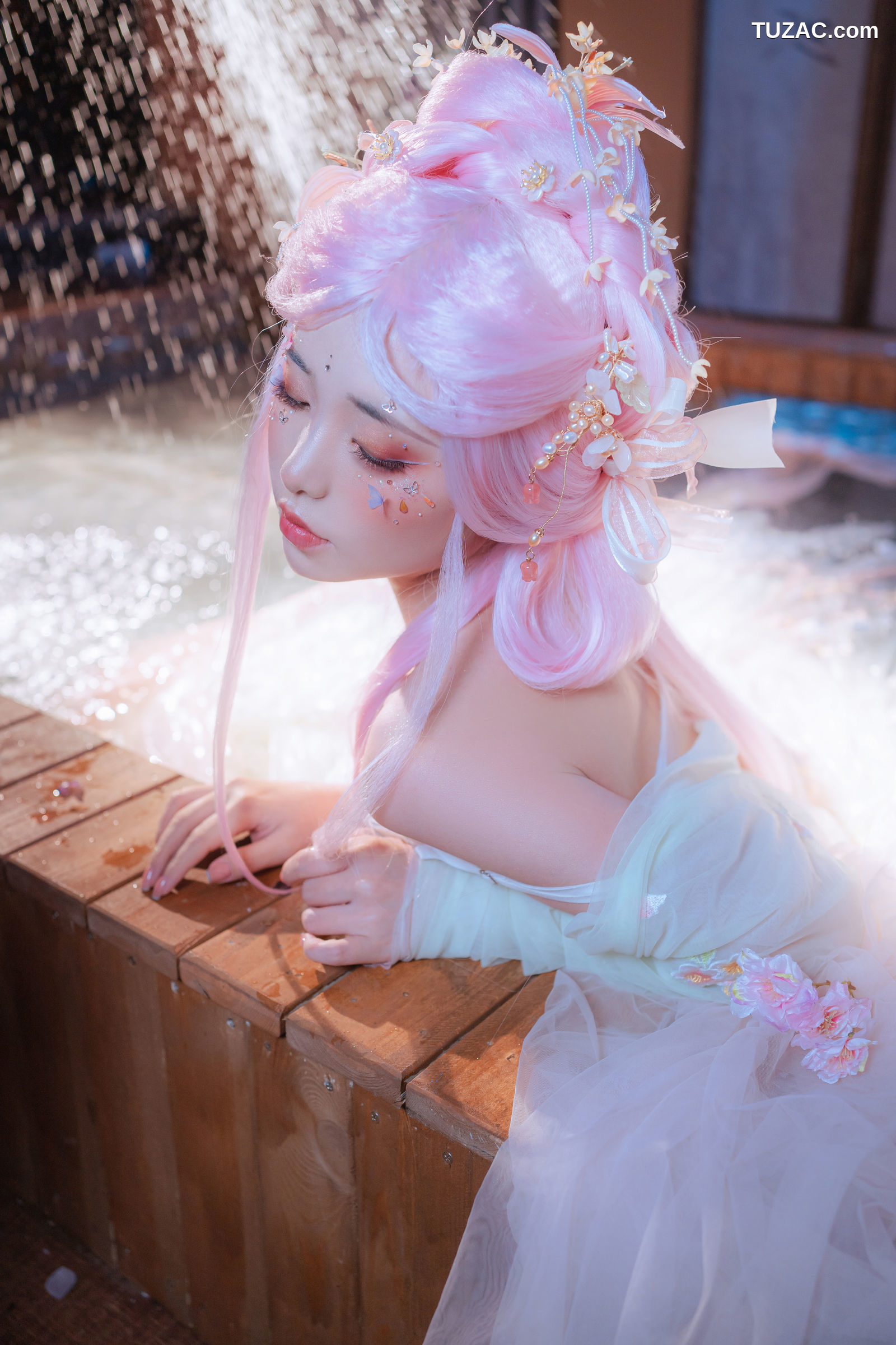 爆机少女喵小吉-临江仙