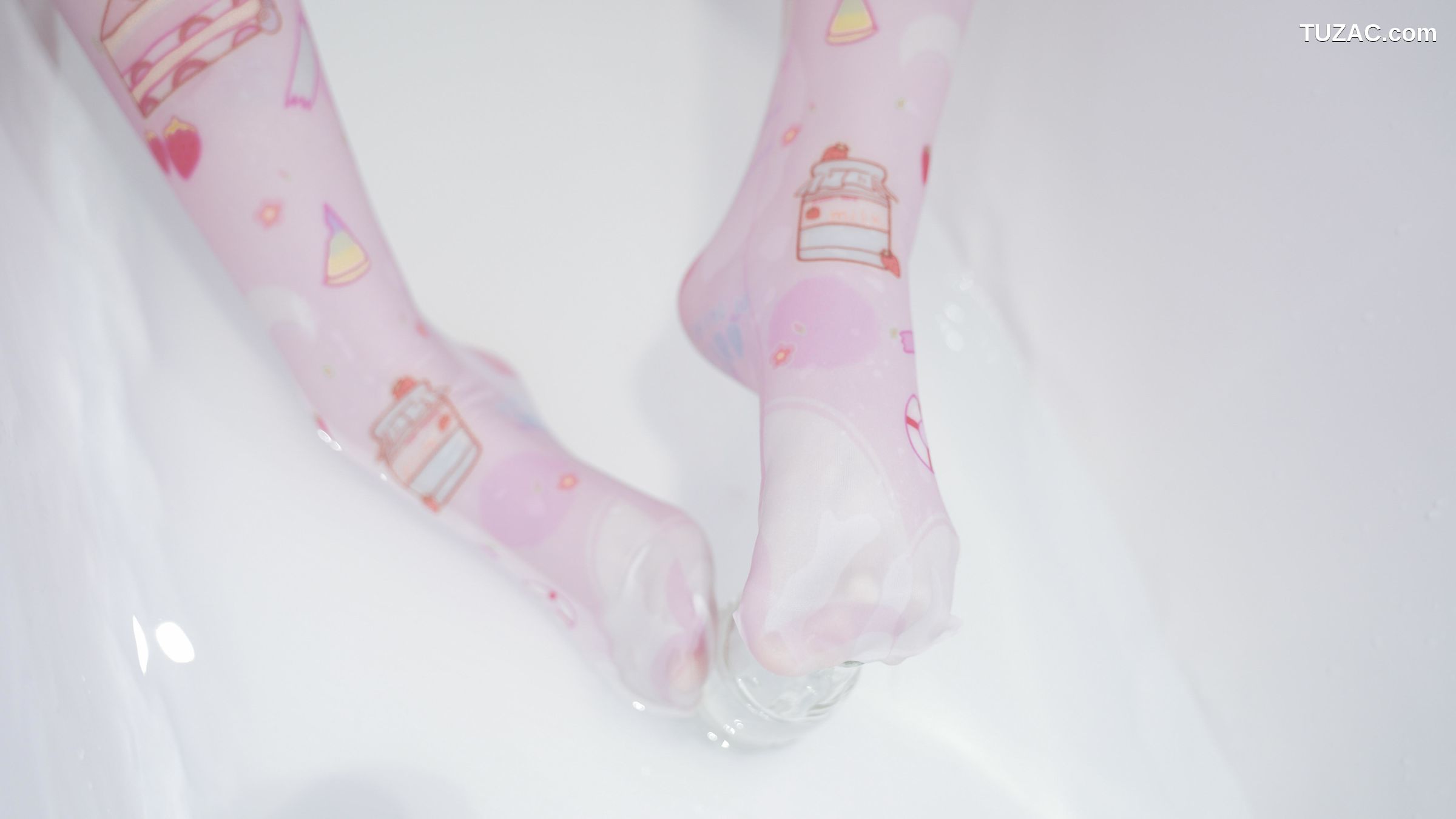 爆机少女喵小吉-小吉的雪糕时间