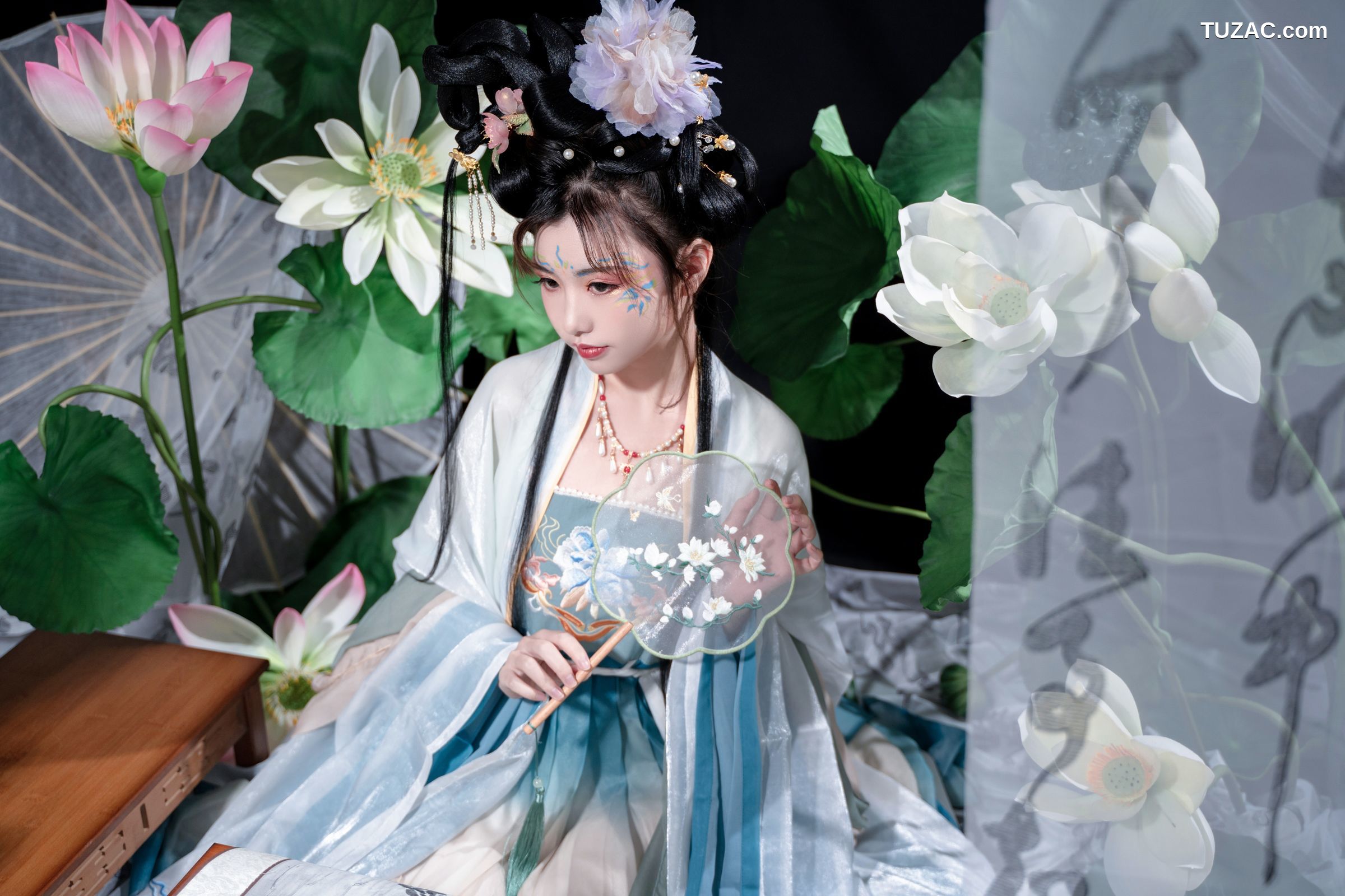 爆机少女喵小吉-月华清