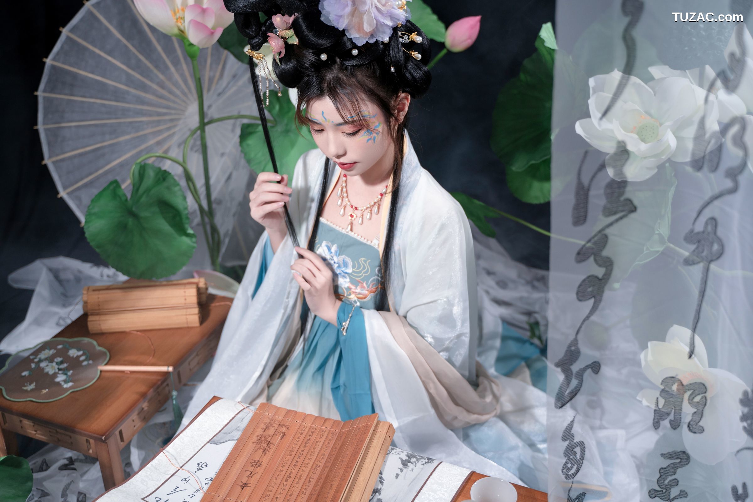 爆机少女喵小吉-月华清