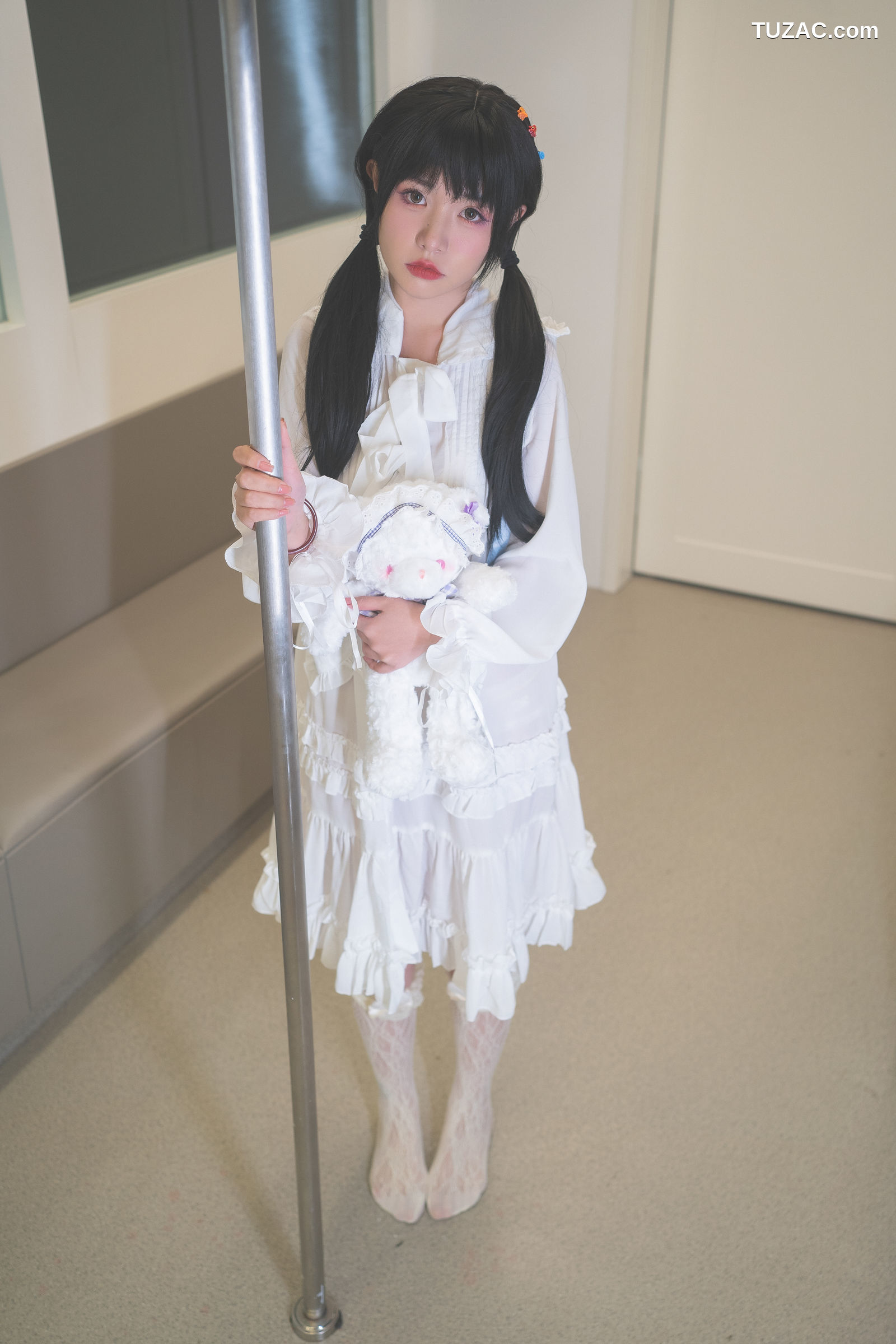 爆机少女喵小吉-深夜末班地铁