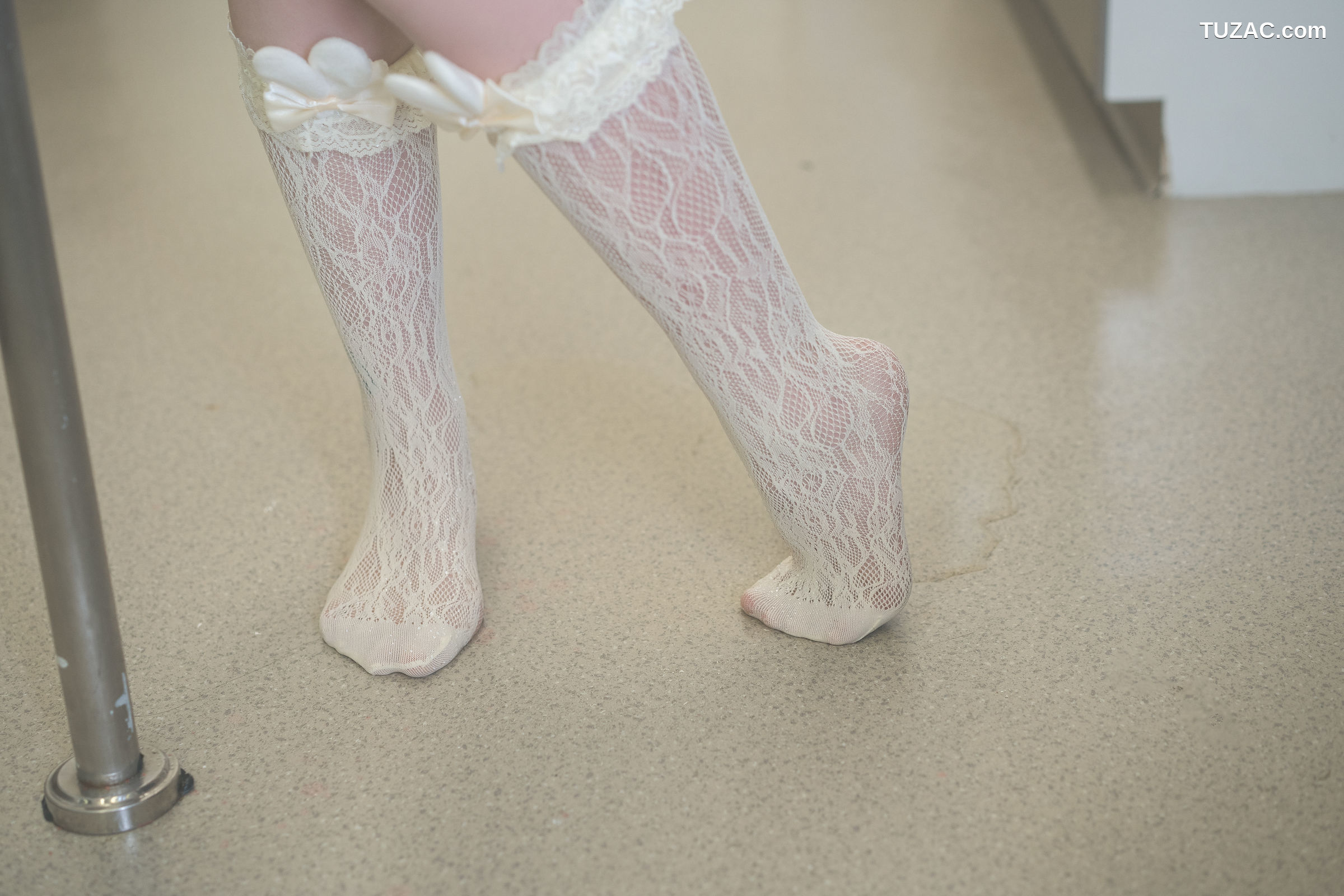 爆机少女喵小吉-深夜末班地铁