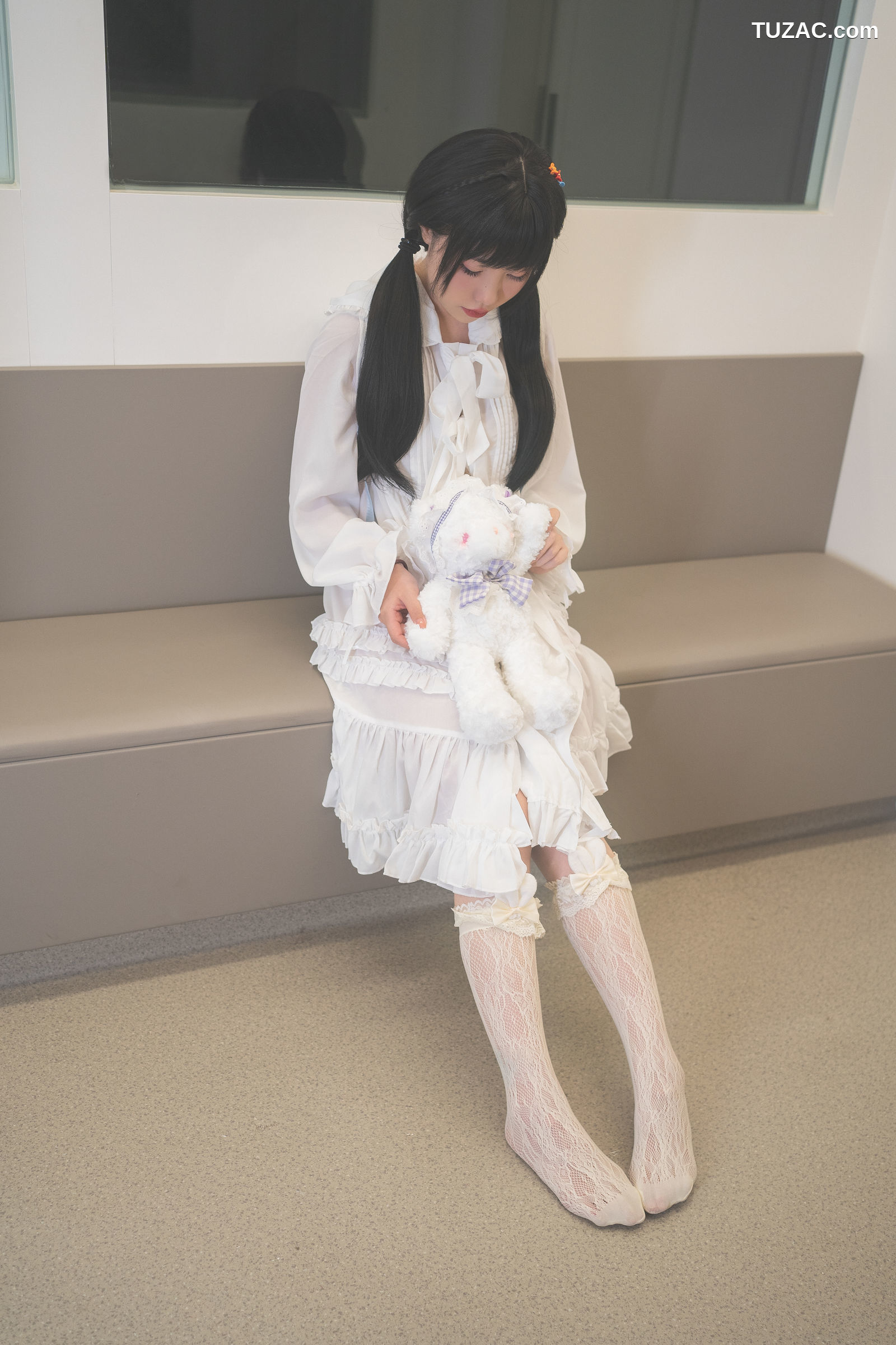 爆机少女喵小吉-深夜末班地铁