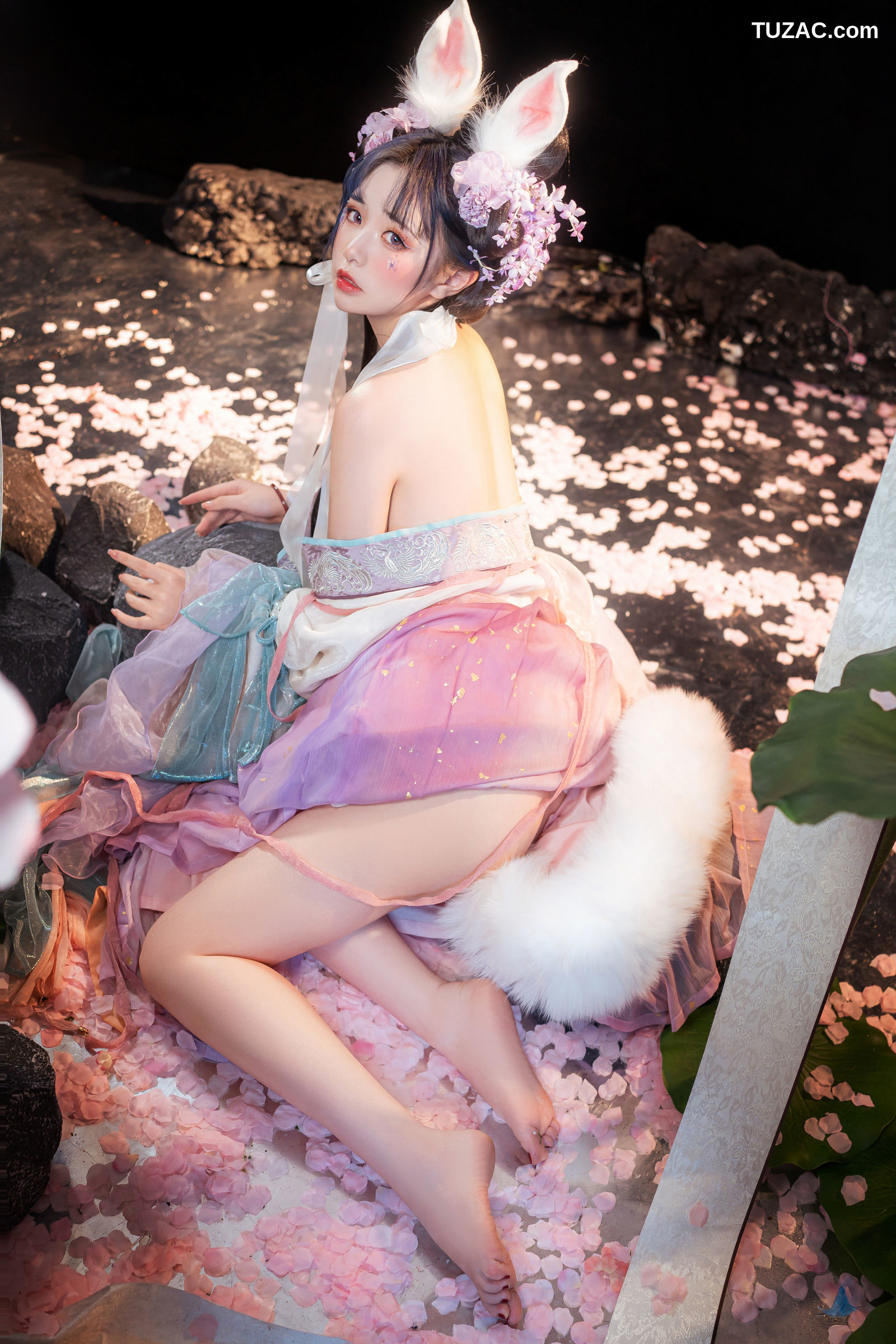 爆机少女喵小吉-荷花池