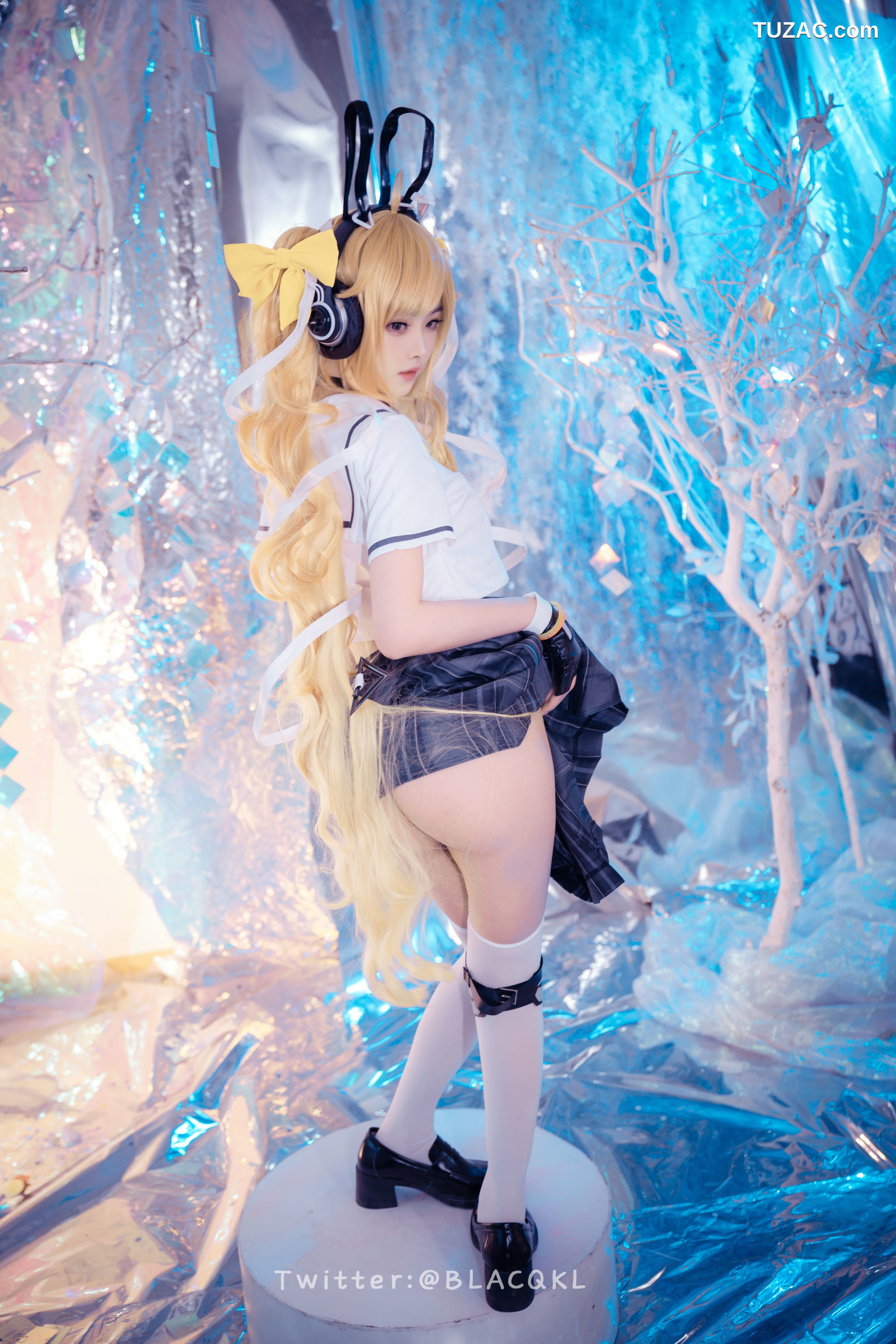 白莉爱吃巧克力-安琪拉