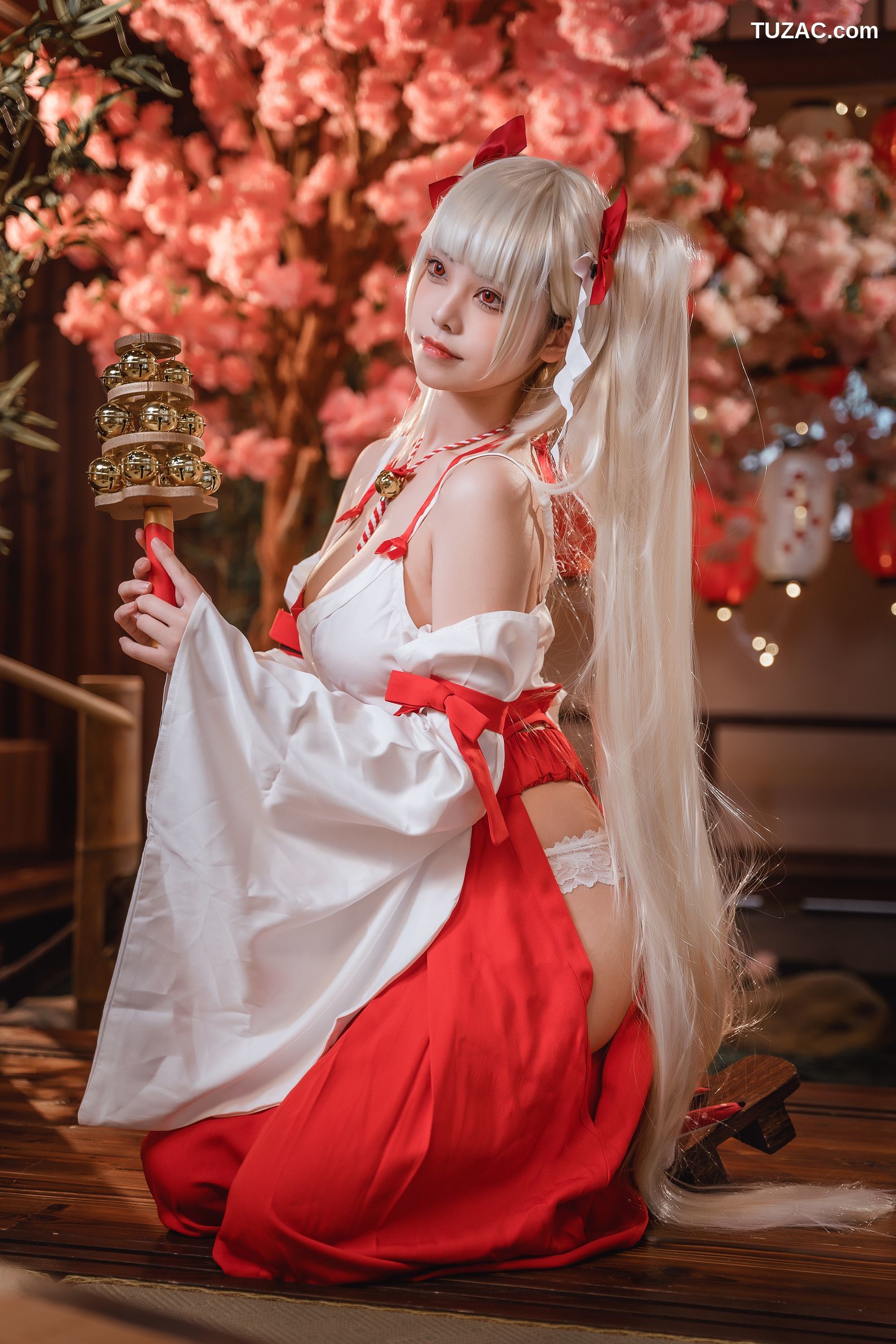 蜜汁猫裘-084-可畏巫女