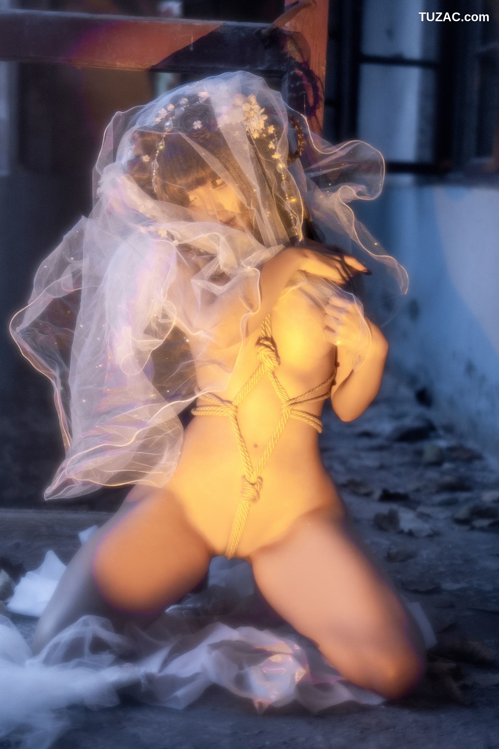 蠢沫沫-婚纱-废墟