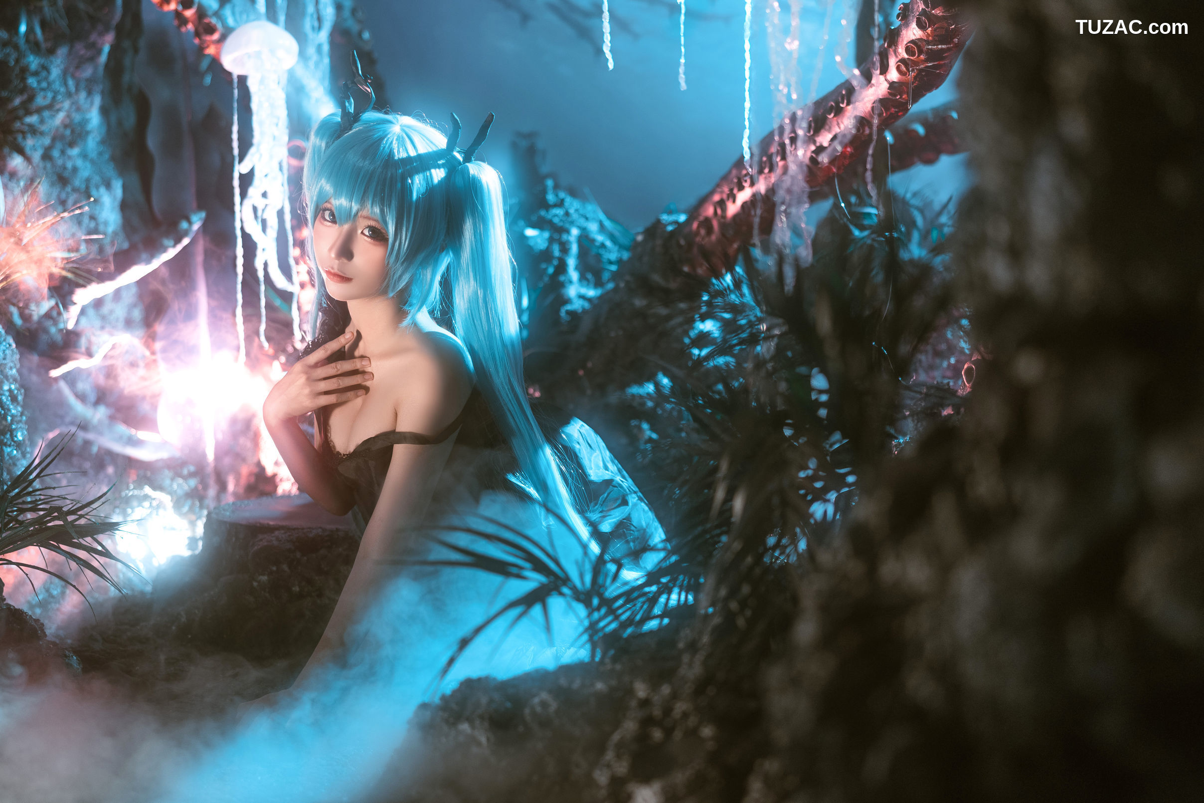 蠢沫沫-深海少女