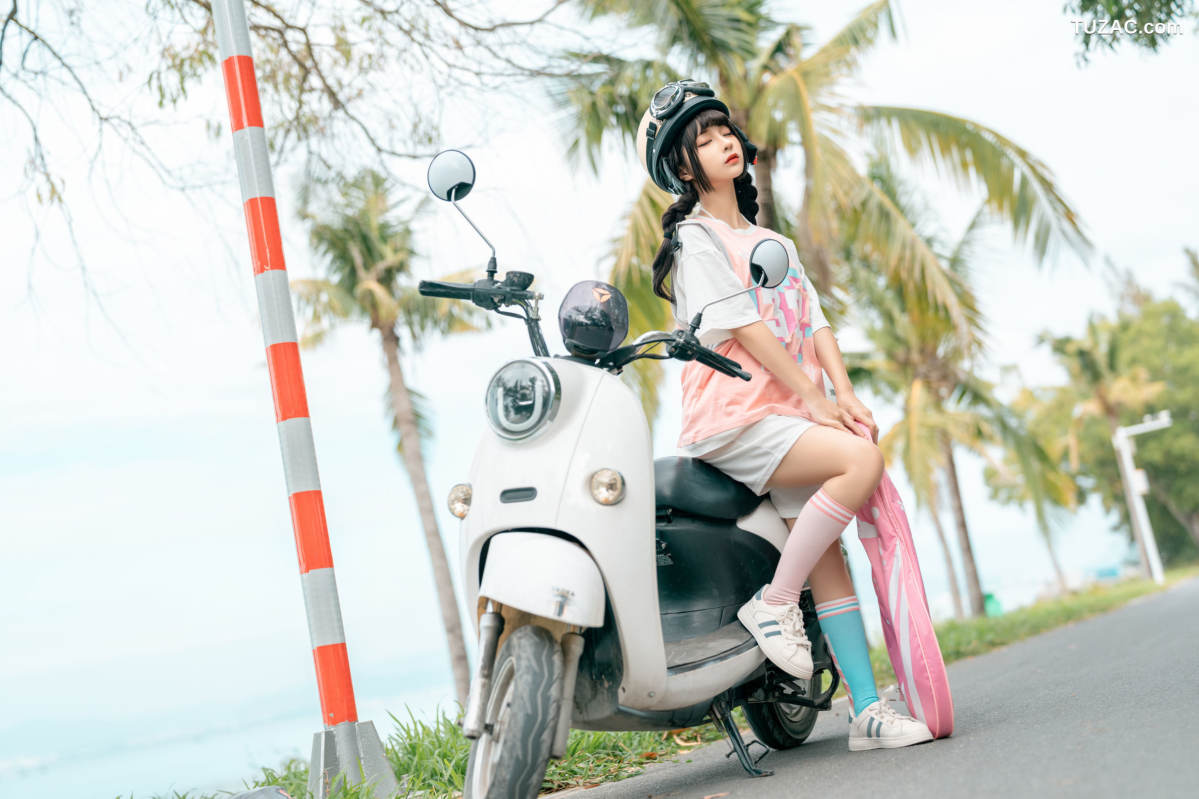 蠢沫沫-电动机车-Electric-Car