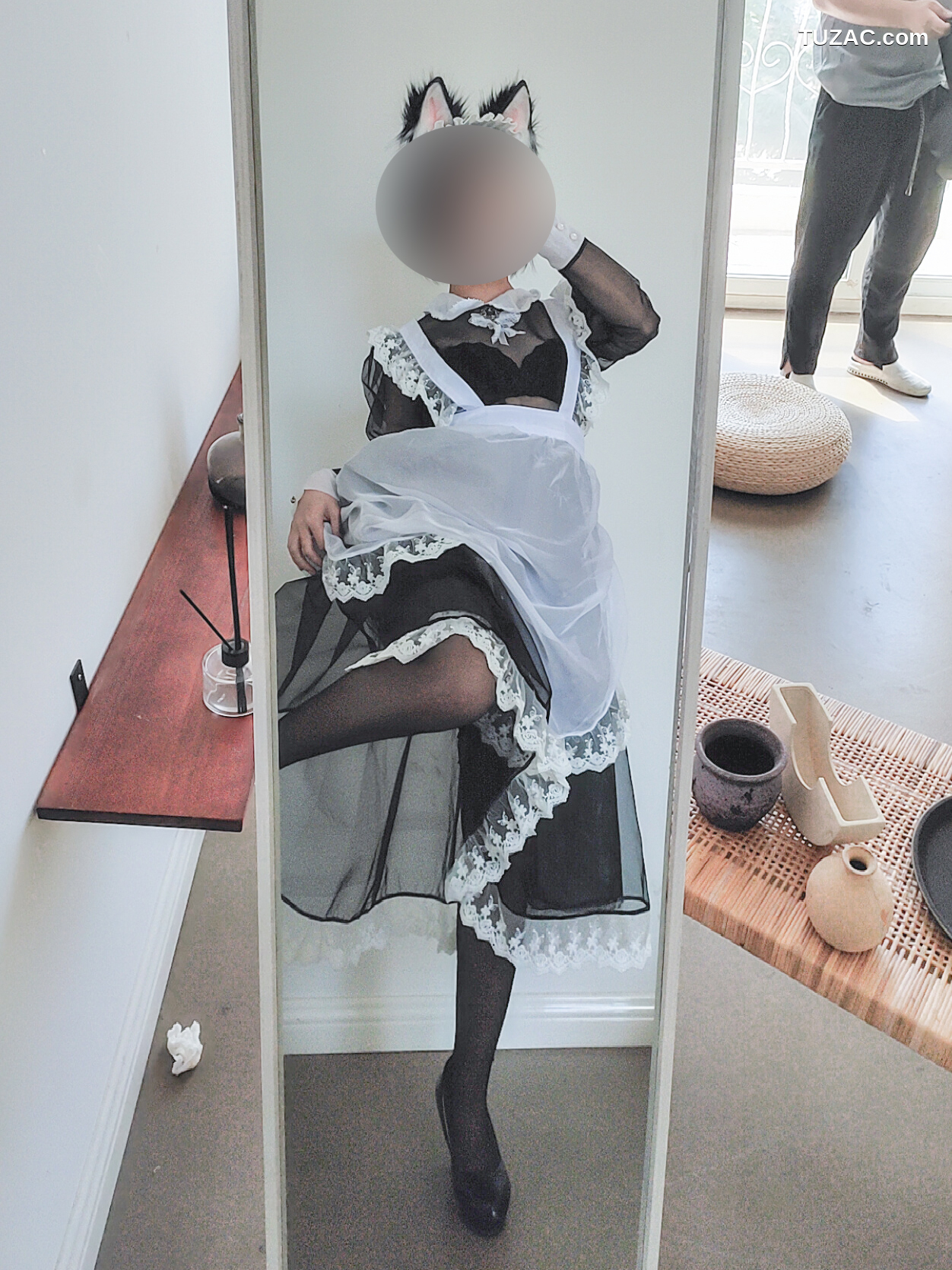 蠢沫沫-透明女仆自拍