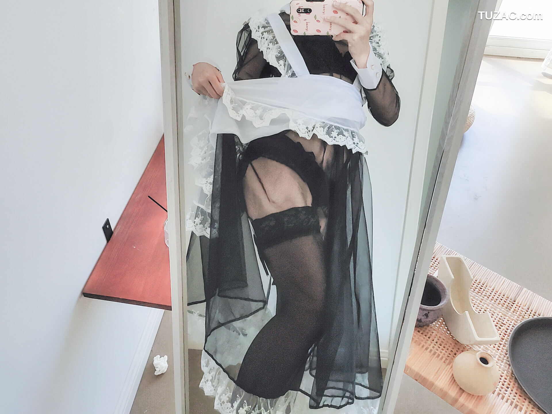 蠢沫沫-透明女仆自拍