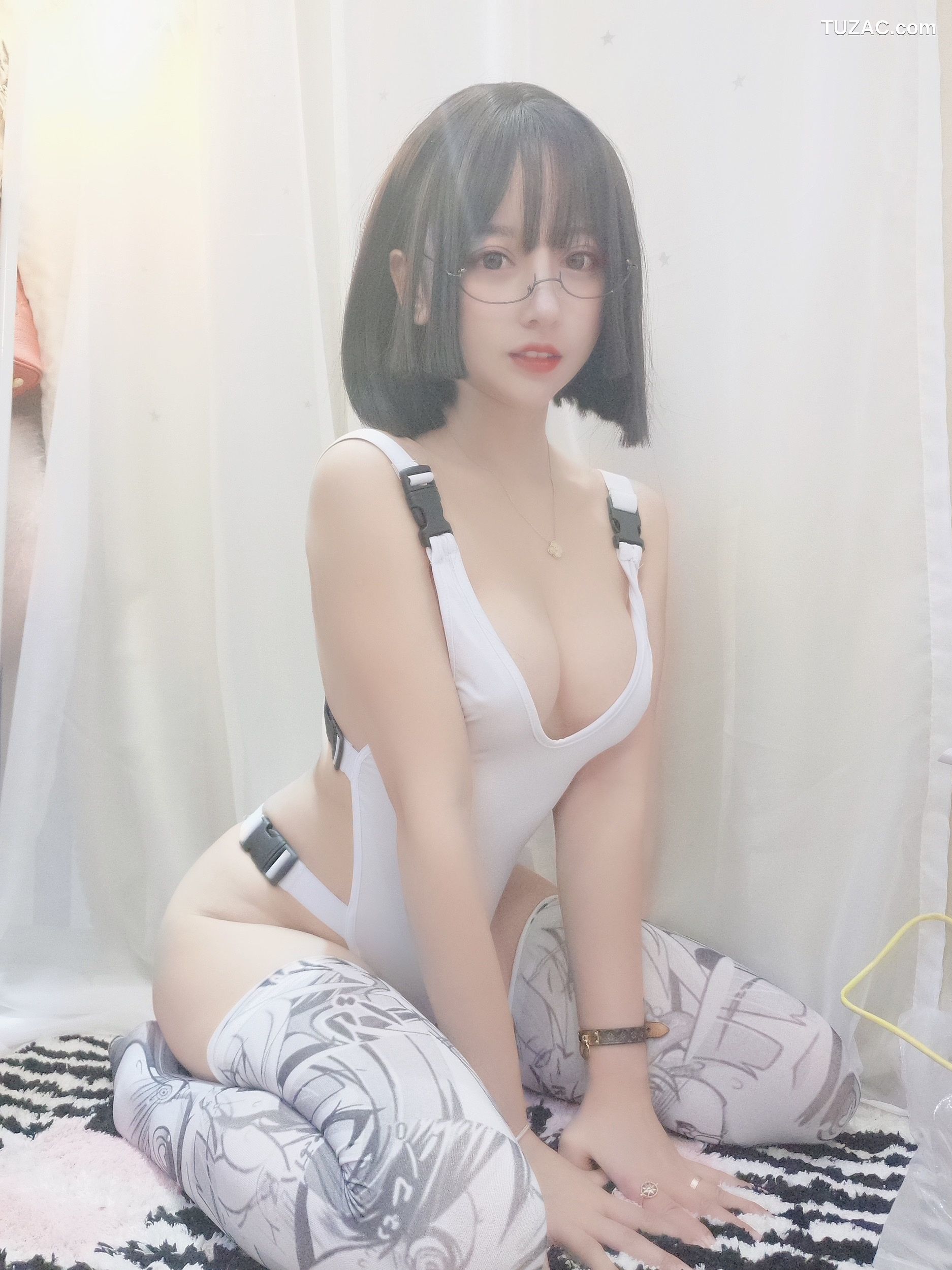 过期米线线喵-阿黑颜袜