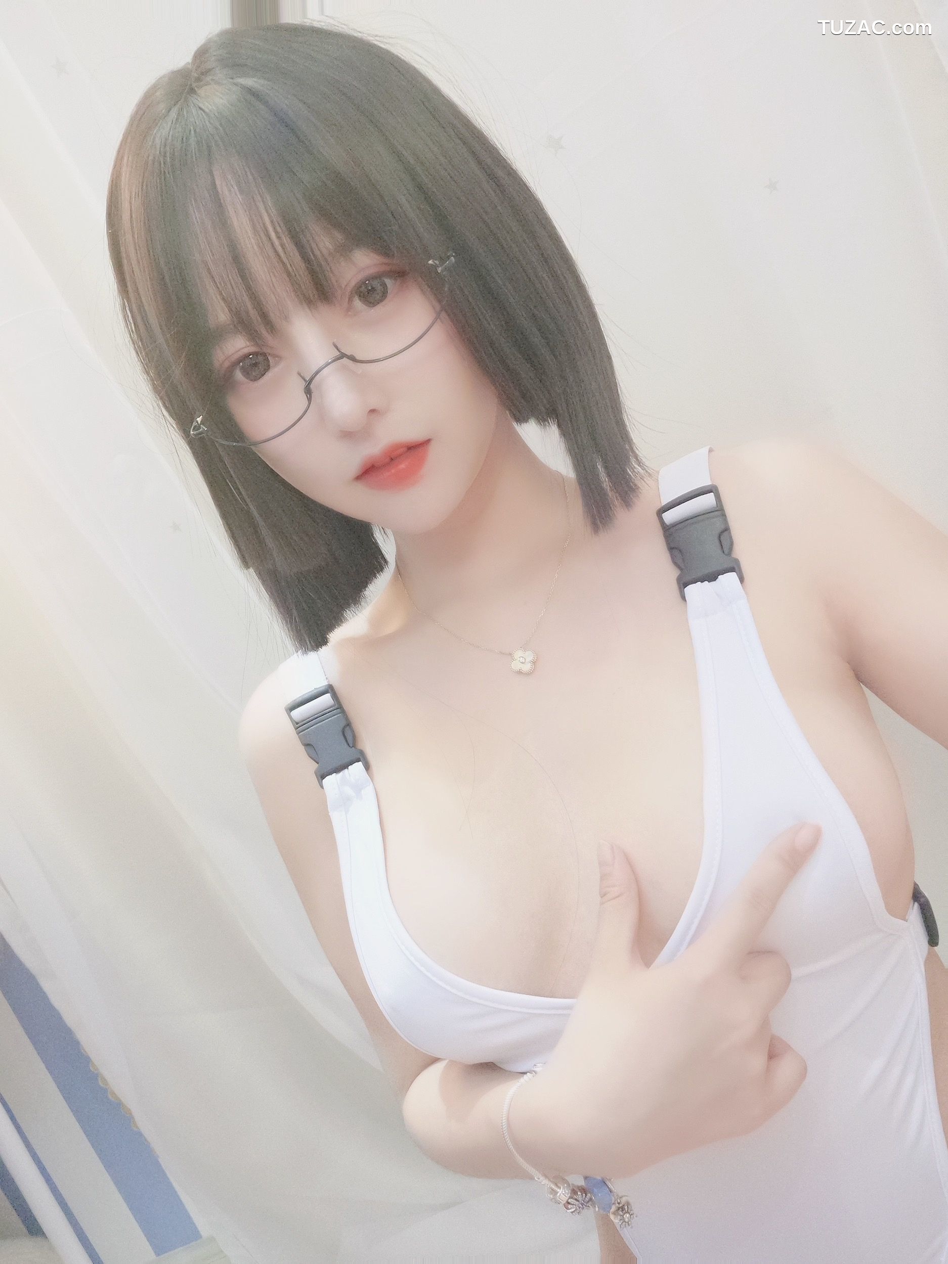 过期米线线喵-阿黑颜袜