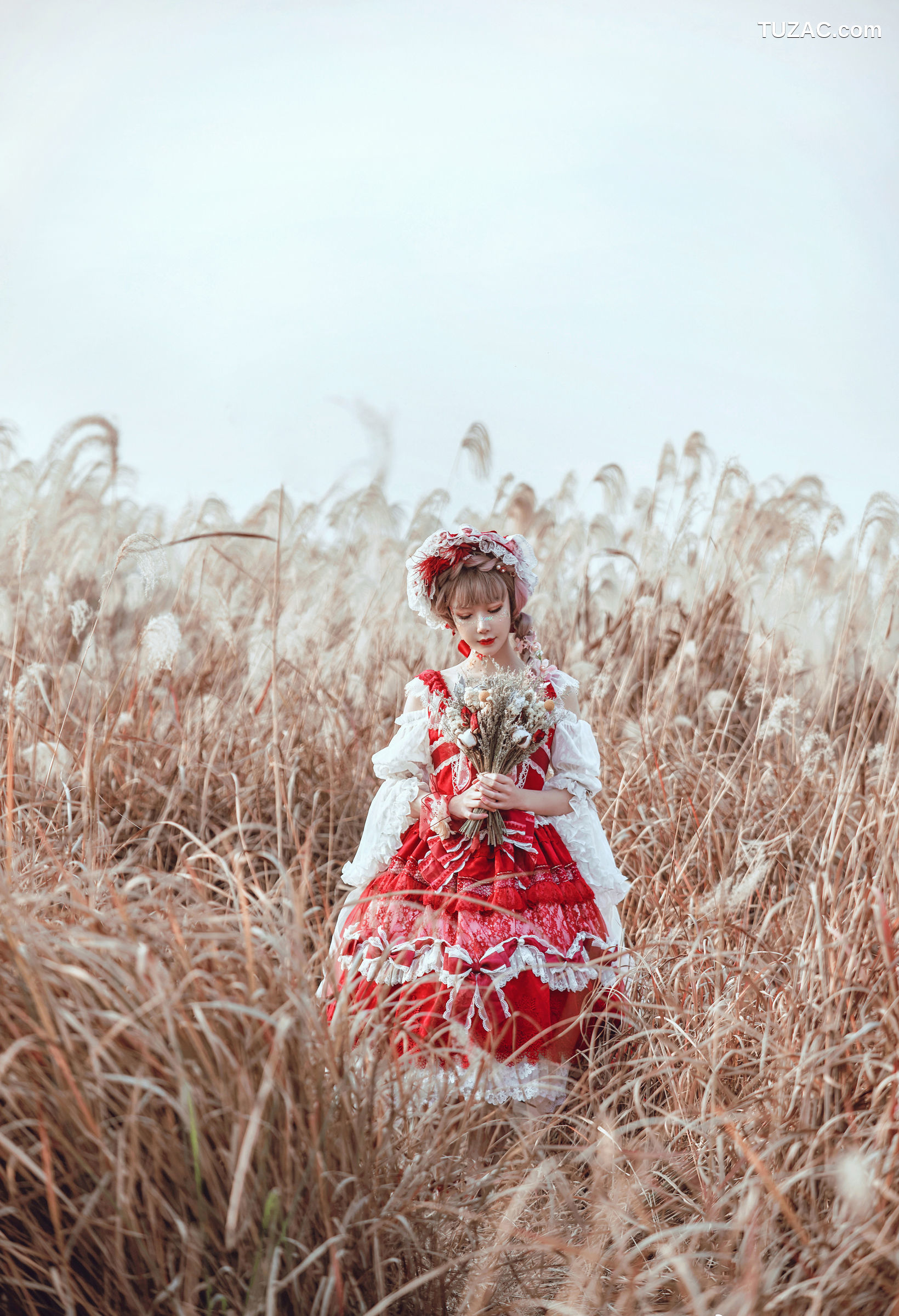 阿包也是兔娘-No.02-lolita红裙-12P