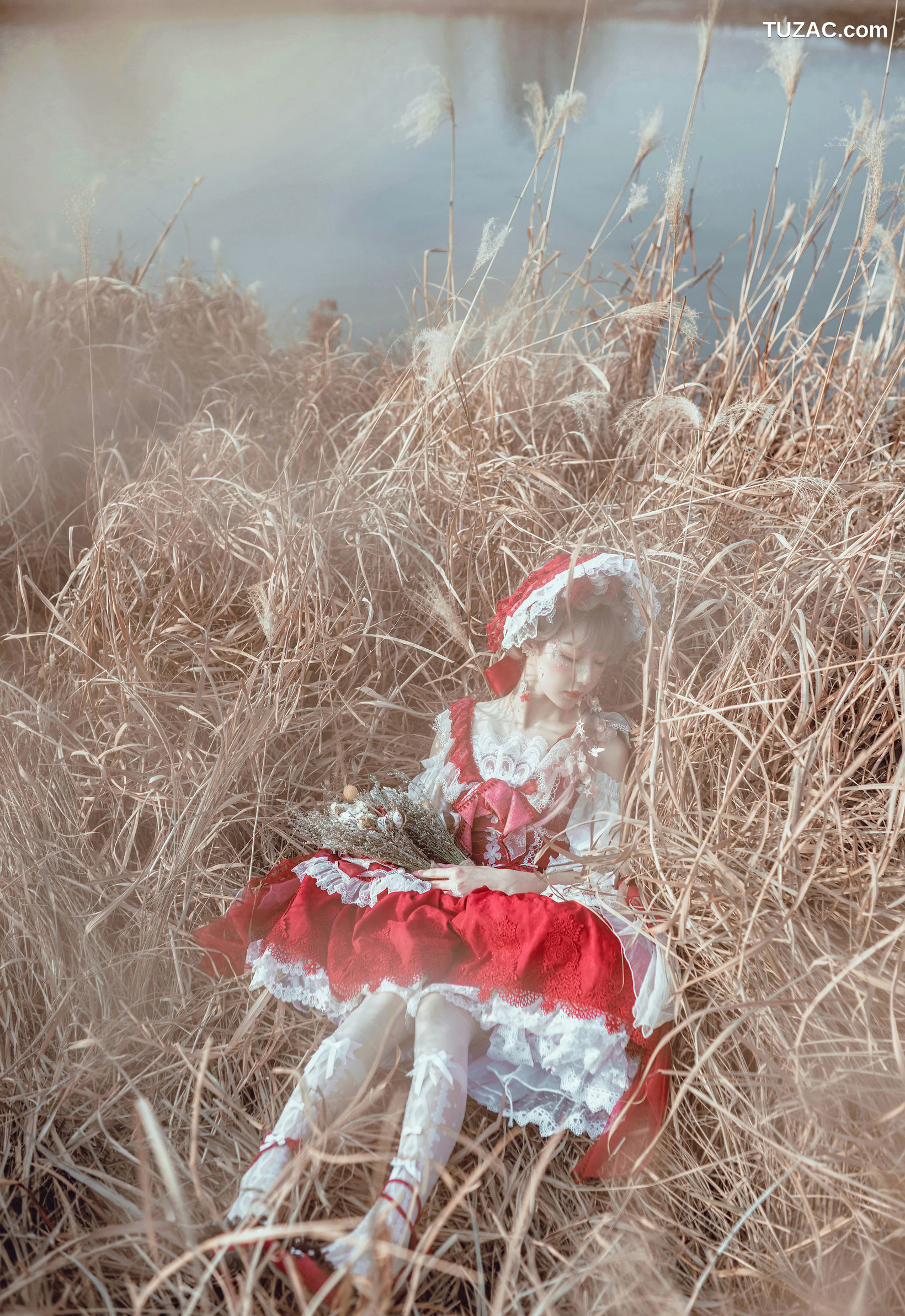 阿包也是兔娘-No.02-lolita红裙-12P