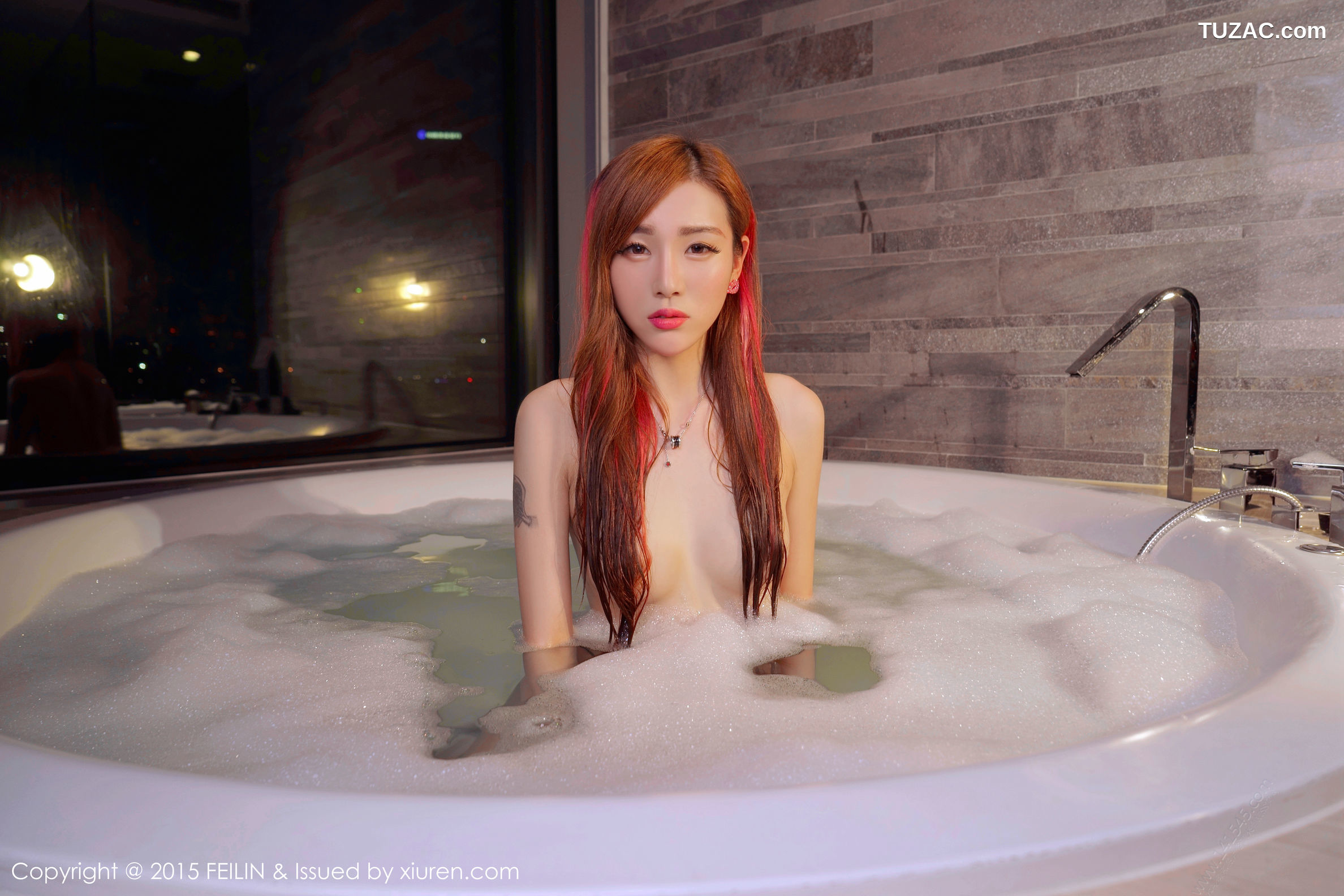 FeiLin嗲囡囡-003-梦小楠小夜猫-《性感美女主播》-2015.08.11