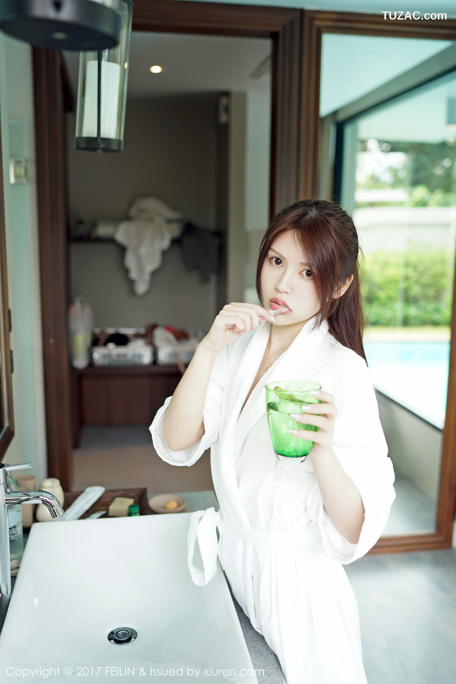 FeiLin嗲囡囡-085-PaPa妈咪-泰国旅拍红色比基尼-2017.04.11