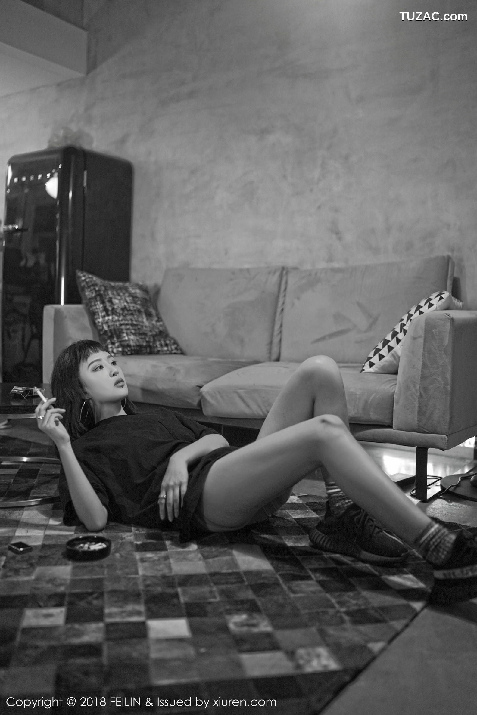 FeiLin嗲囡囡-129-赵艺璇-《香烟-纹身-黑白风格照片》-2018.03.29