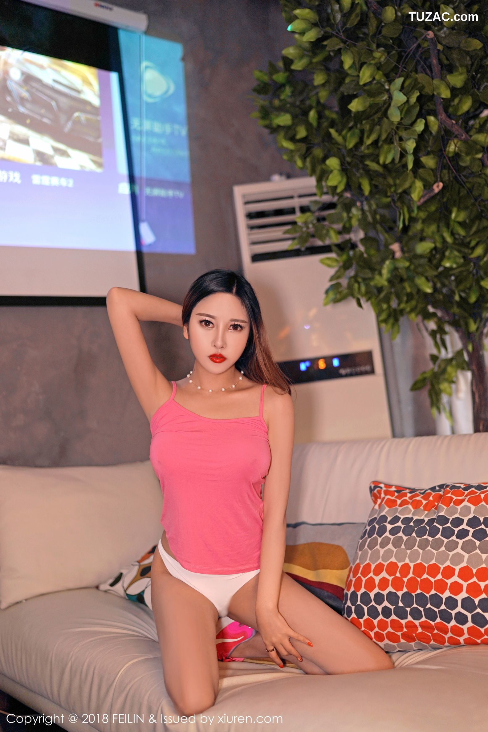 FeiLin嗲囡囡-168-李梓熙-《凹凸必现-美腿光滑细腻》-2018.09.27