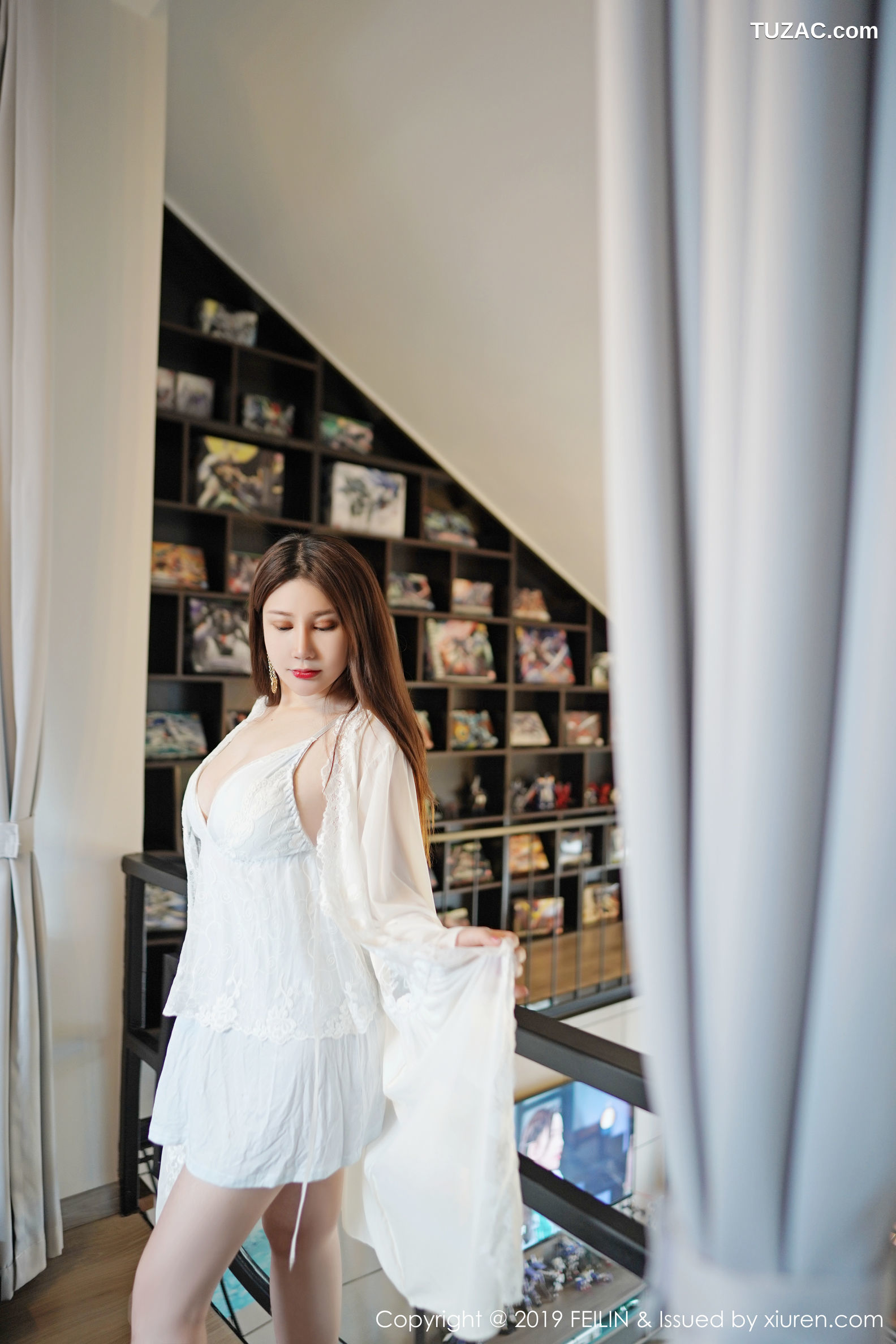 FeiLin嗲囡囡-208-李清婳-《肌肤雪白细腻-颜值清甜秀丽》-2019.09.18
