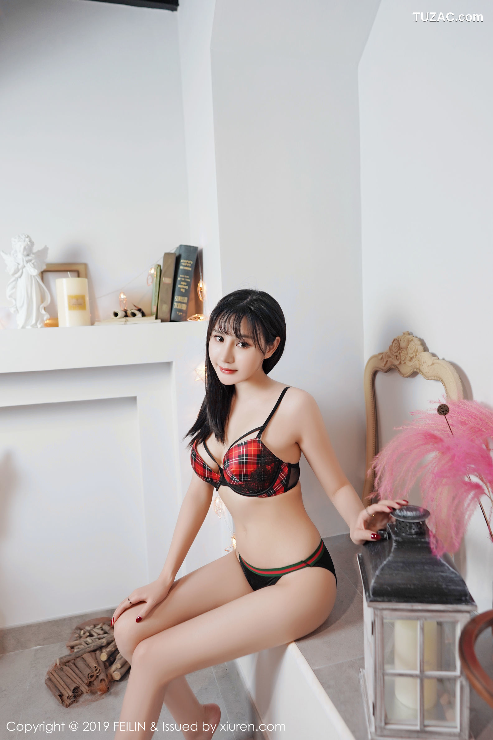 FeiLin嗲囡囡-210-Celina青妍-《娇躯苗条有致的软妹子》-2019.10.09