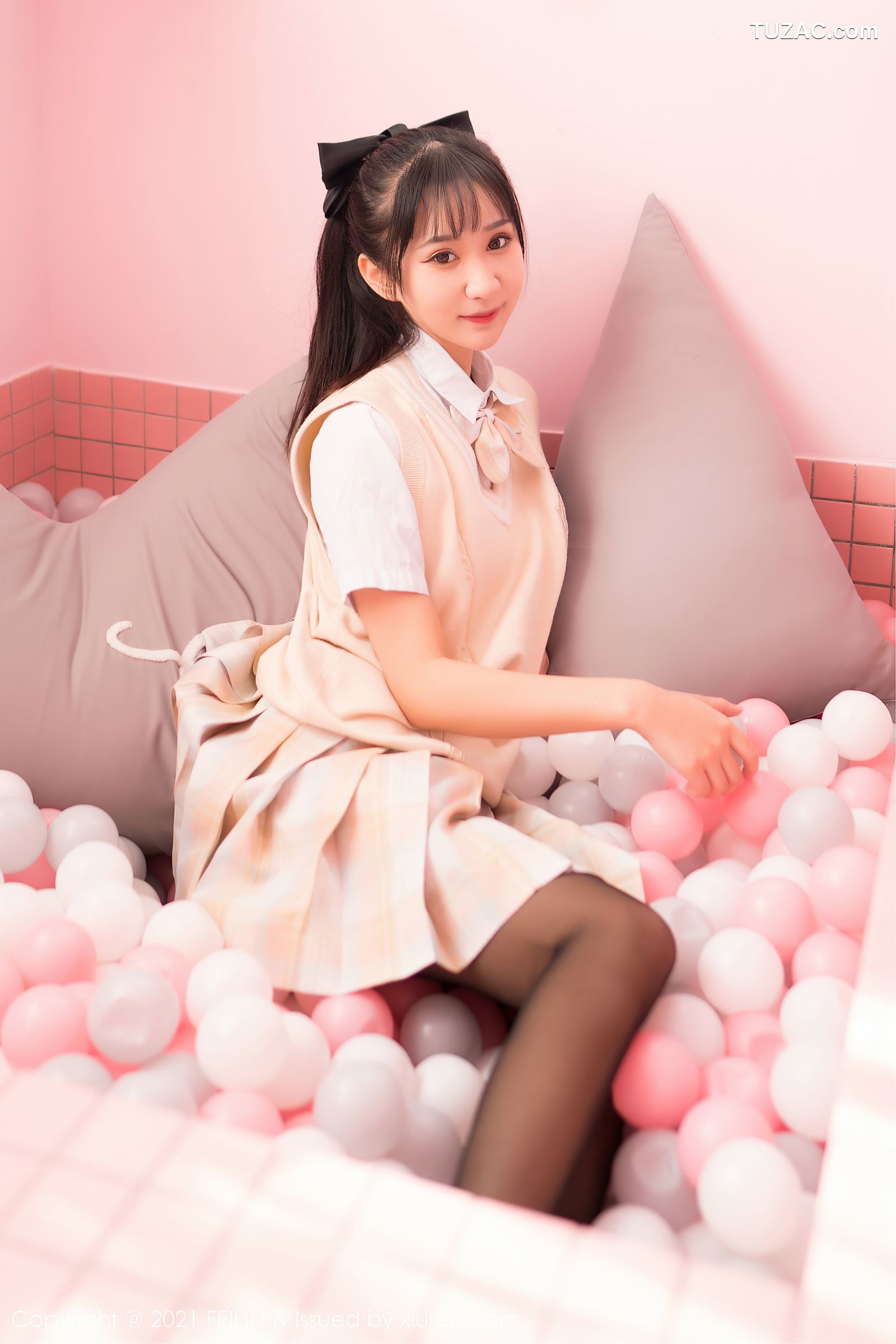 FeiLin嗲囡囡-417-小果冻儿-制服黑丝裤袜情趣兔耳装-2021.10.28