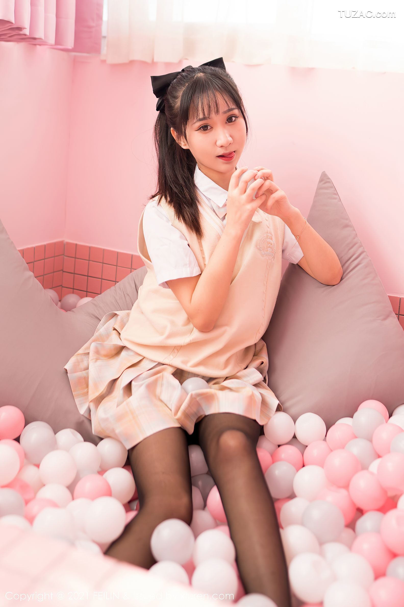 FeiLin嗲囡囡-417-小果冻儿-制服黑丝裤袜情趣兔耳装-2021.10.28