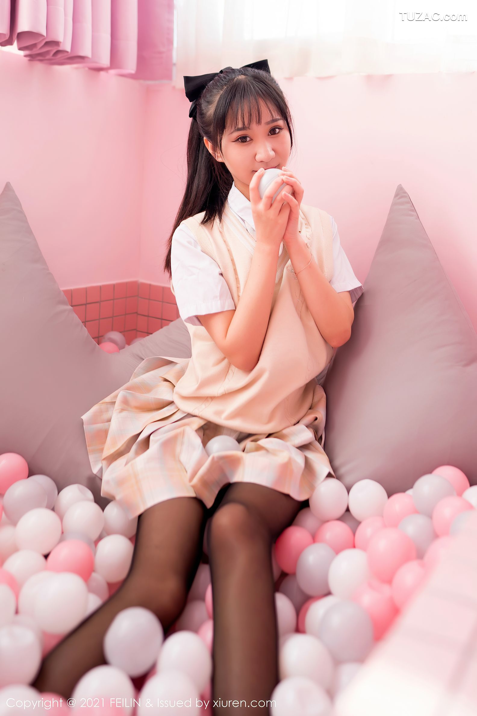 FeiLin嗲囡囡-417-小果冻儿-制服黑丝裤袜情趣兔耳装-2021.10.28