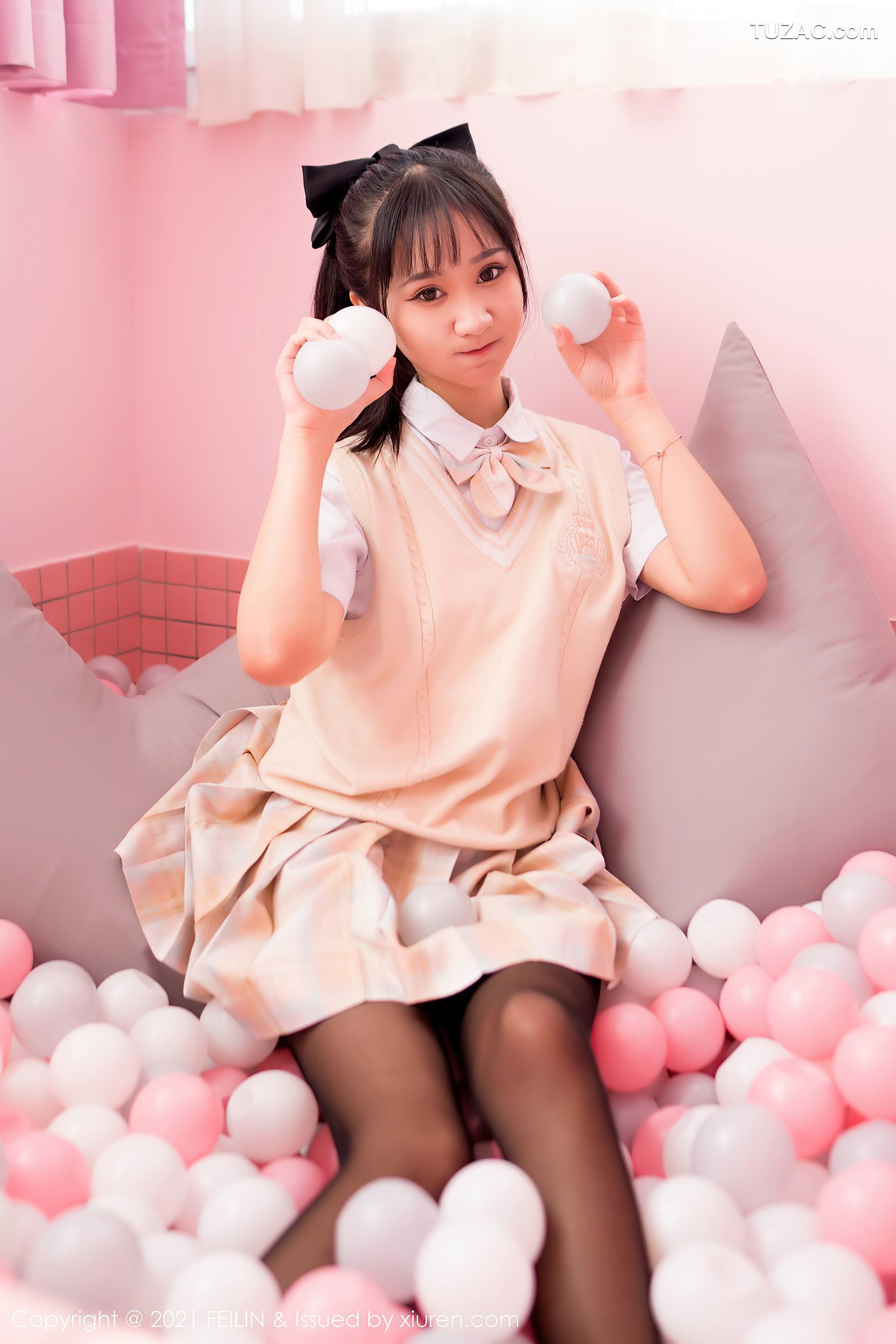 FeiLin嗲囡囡-417-小果冻儿-制服黑丝裤袜情趣兔耳装-2021.10.28