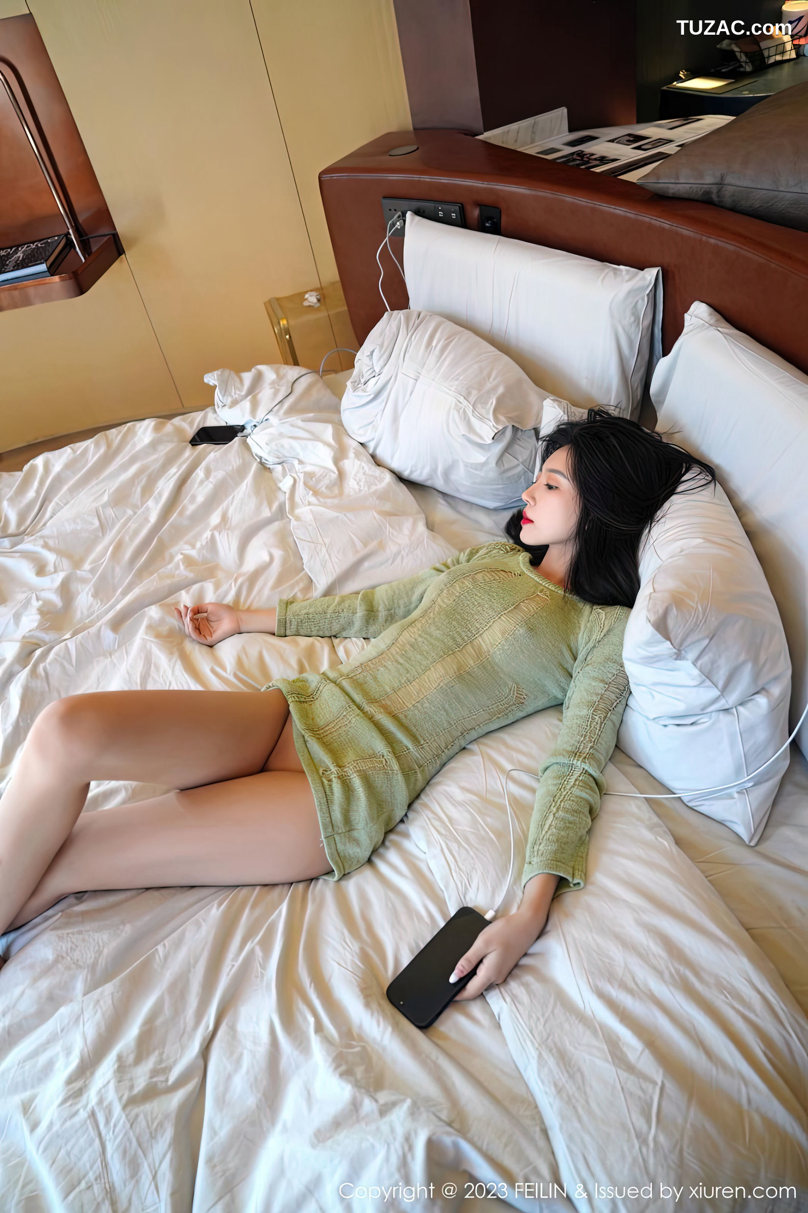 FeiLin嗲囡囡-462-冯木木-酒店场景浅绿薄透上衣-2023.02.01