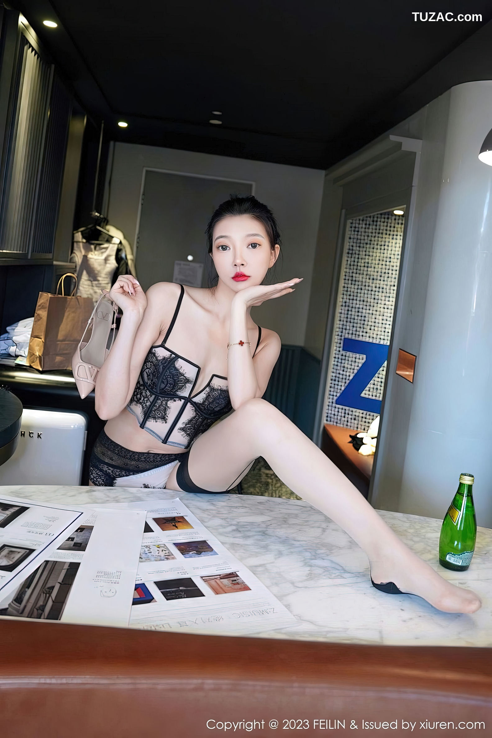 FeiLin嗲囡囡-465-冯木木-黑色情趣内衣黑丝吊带袜-2023.03.06