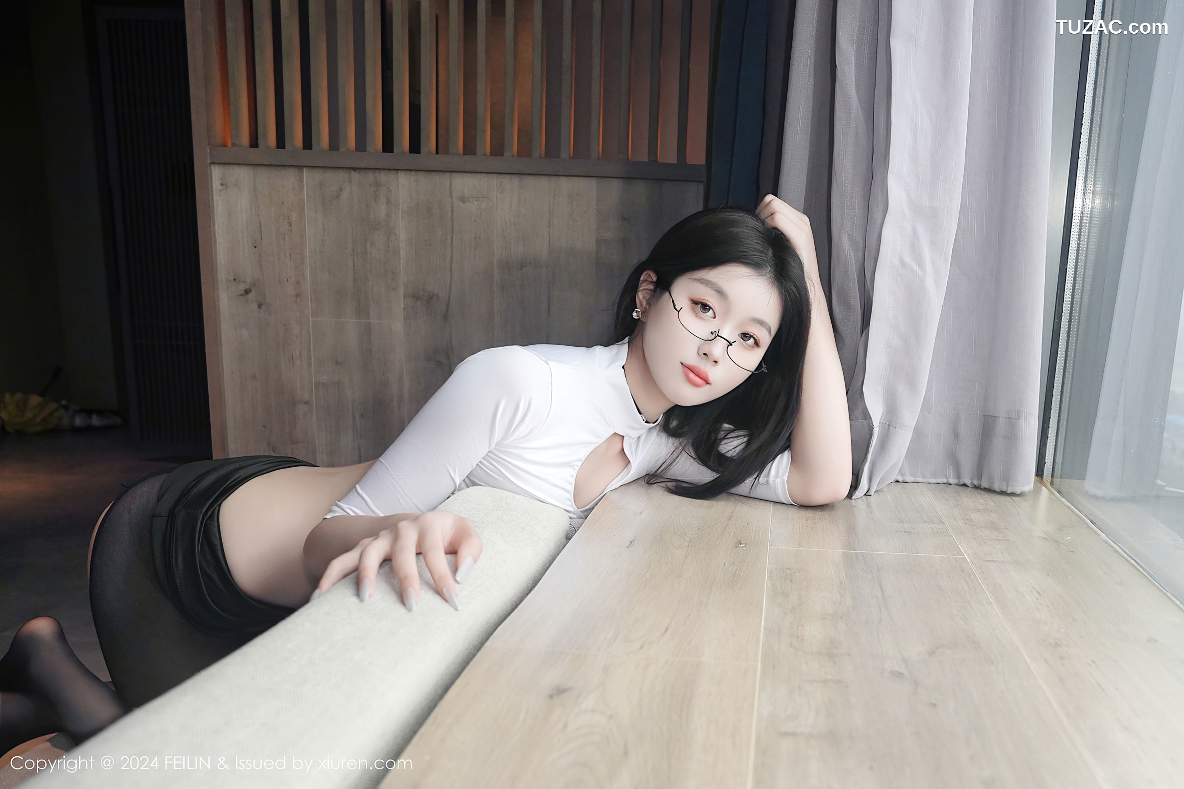 FeiLin嗲囡囡-489-江念鱼-OL白T黑短裙眼镜黑丝美女-2024.11.25
