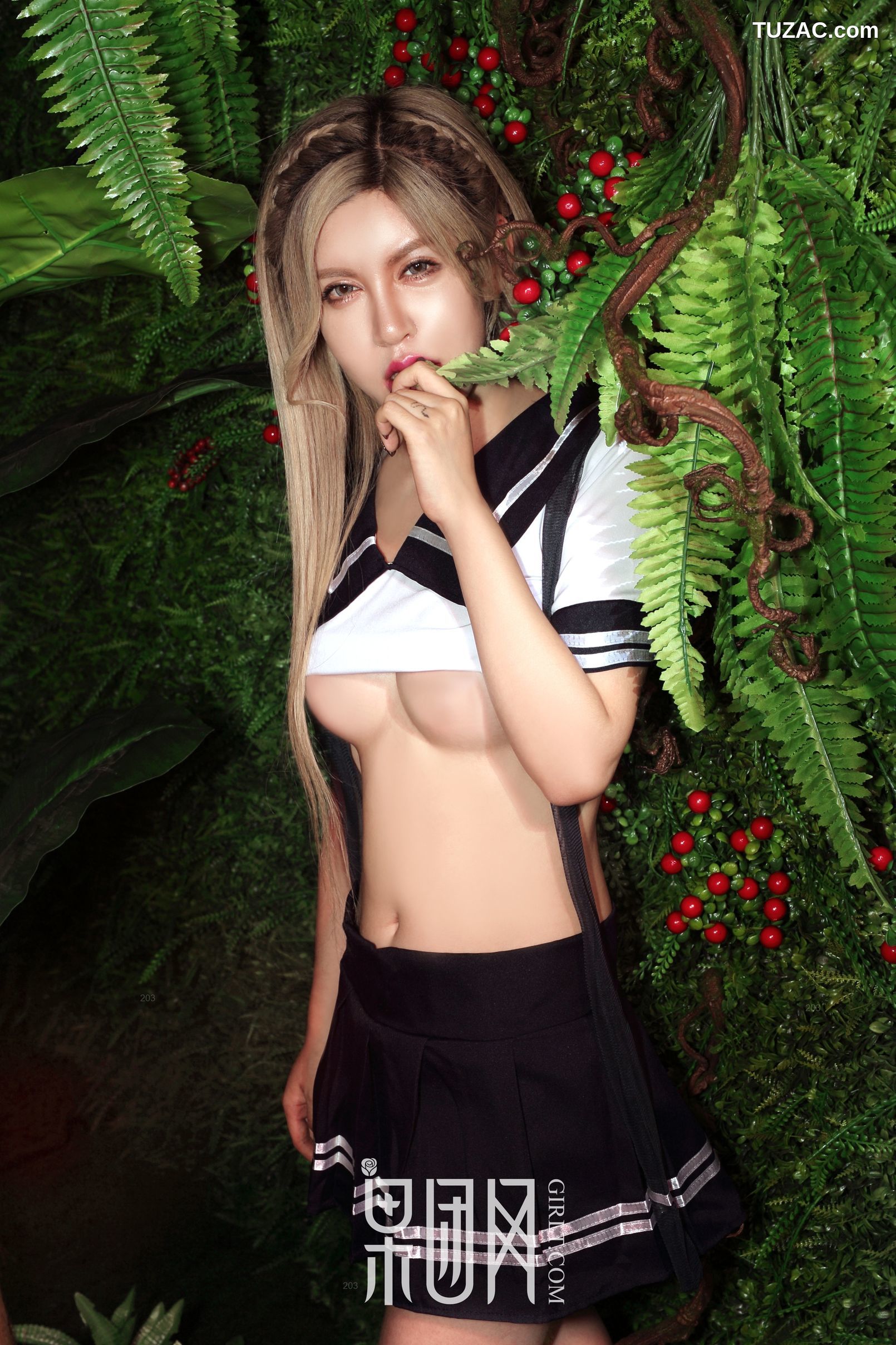 GIRLT果团网-001-张琳熙-发碧眼混血-校服护士欲遮还休