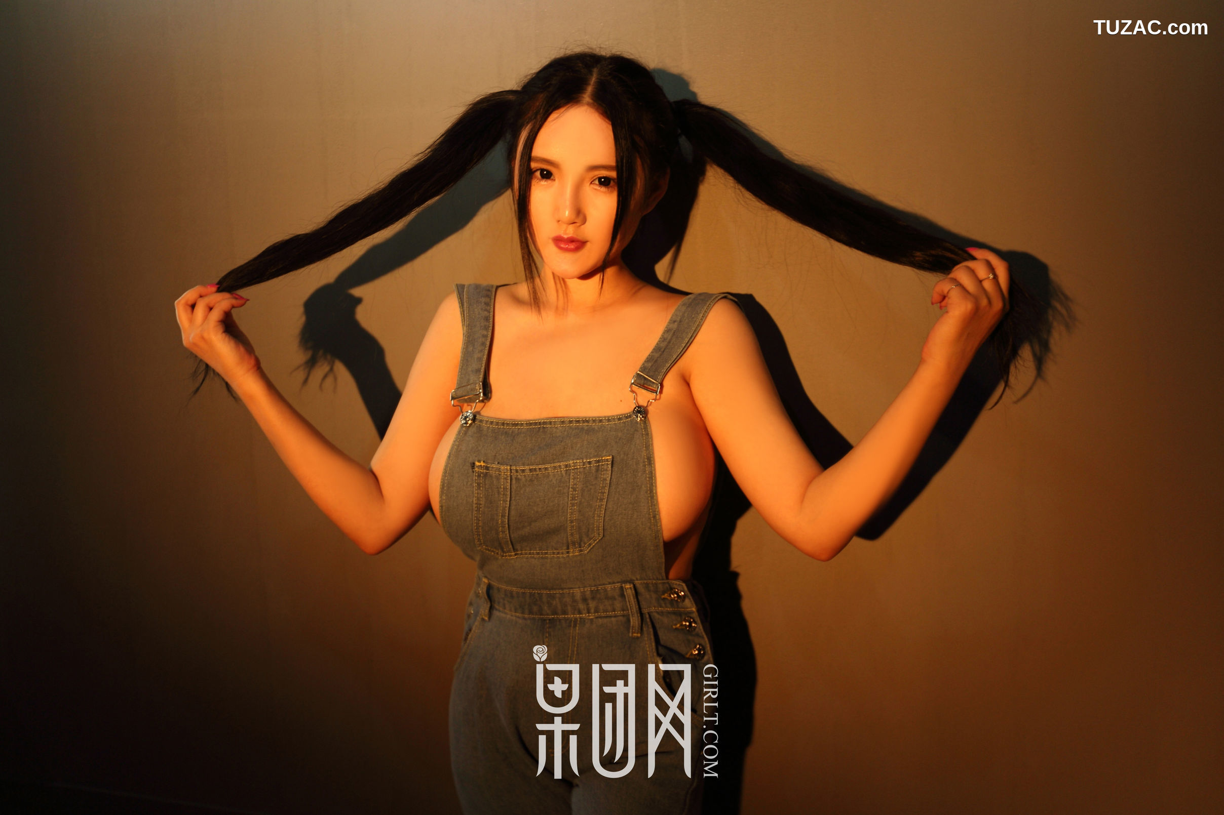 GIRLT果团网-003-Kitty梓熙-真豪乳-浴室湿身激凸