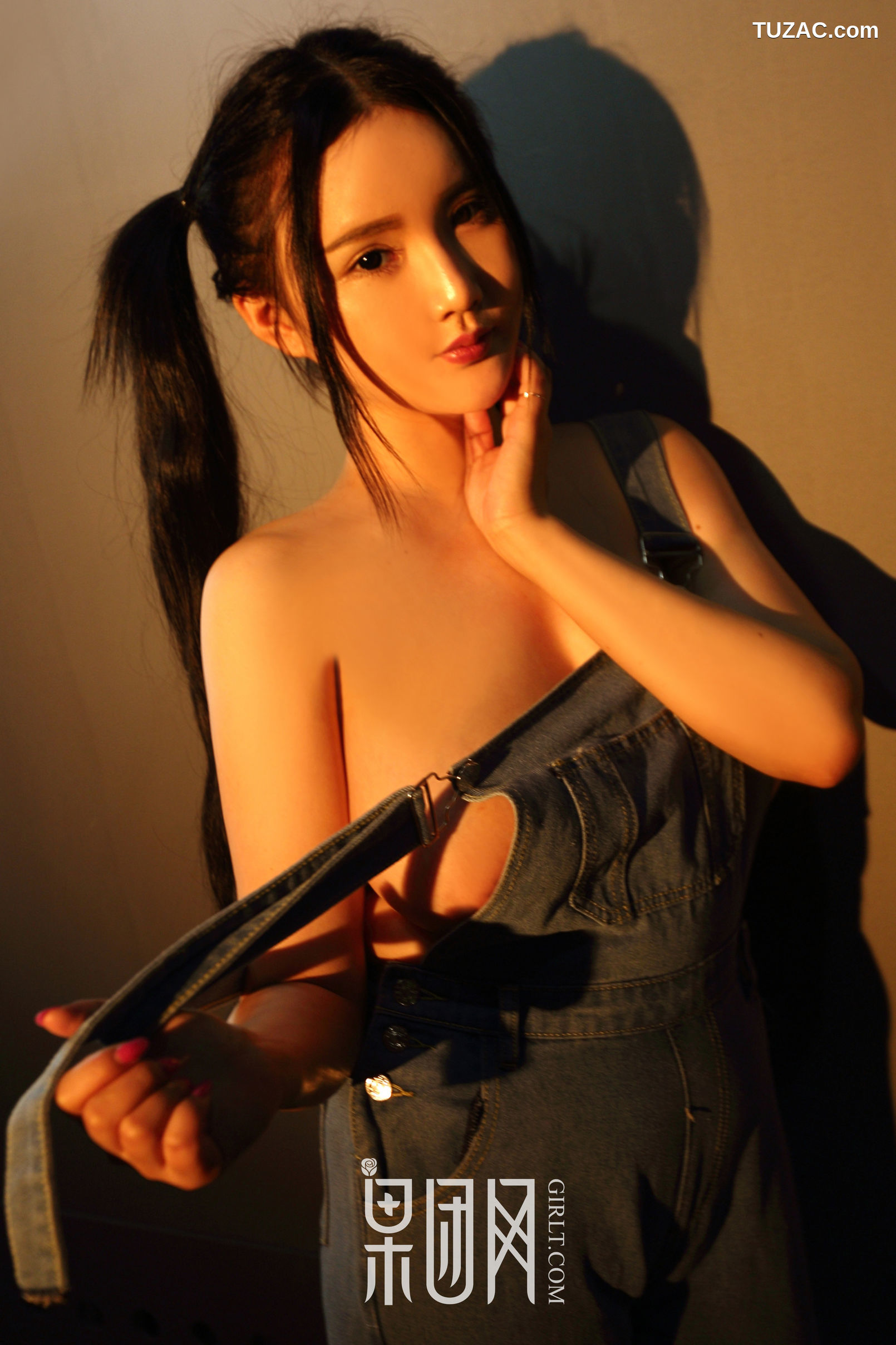 GIRLT果团网-003-Kitty梓熙-真豪乳-浴室湿身激凸