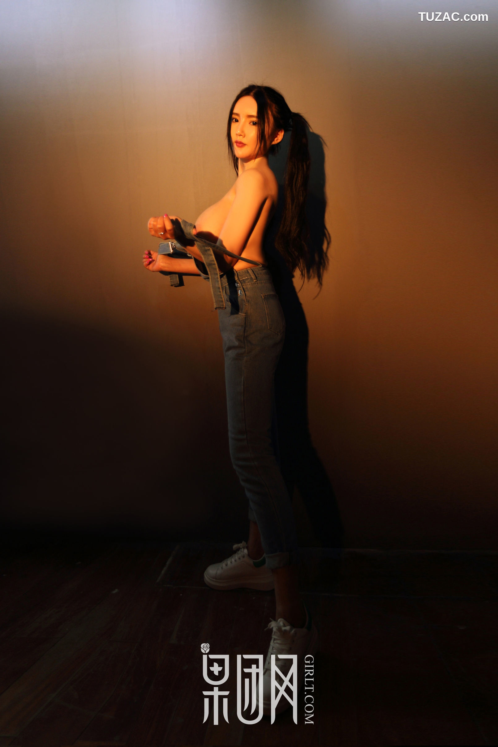 GIRLT果团网-003-Kitty梓熙-真豪乳-浴室湿身激凸