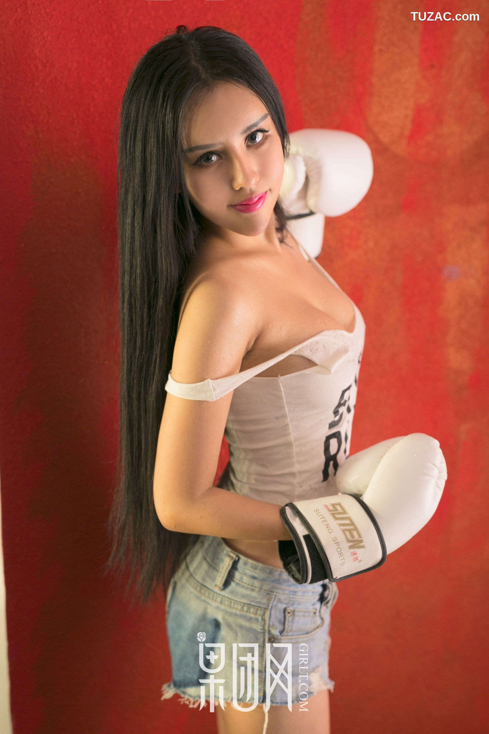 GIRLT果团网-004-陈迪娅-黑长直-镂空蕾丝小丁春光乍泄