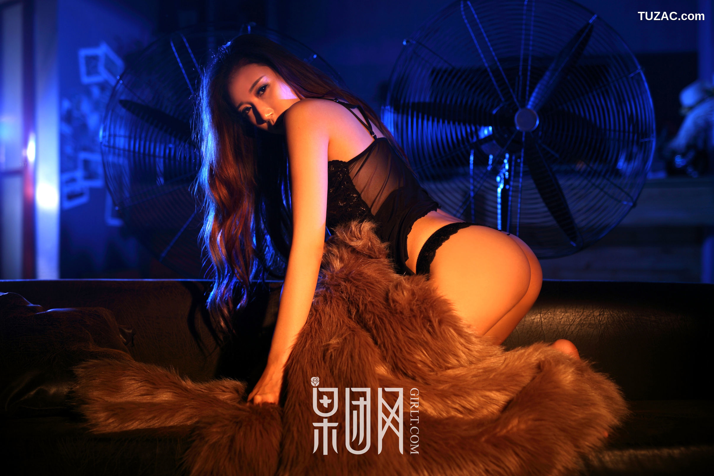 GIRLT果团网-007-Miss琪-小蛮腰-护士服翘臀半裸