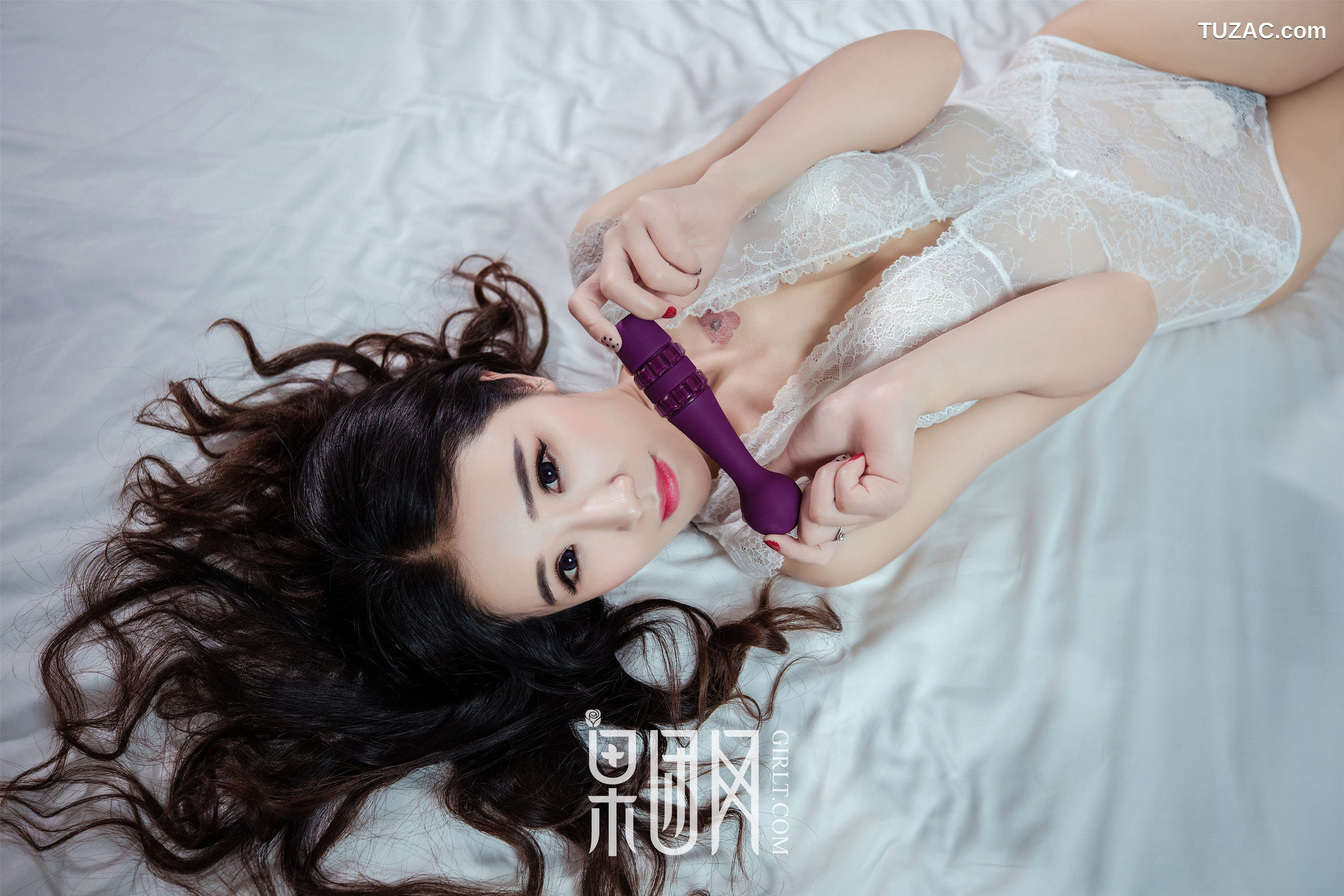 GIRLT果团网-009-馨怡-小美女教你玩