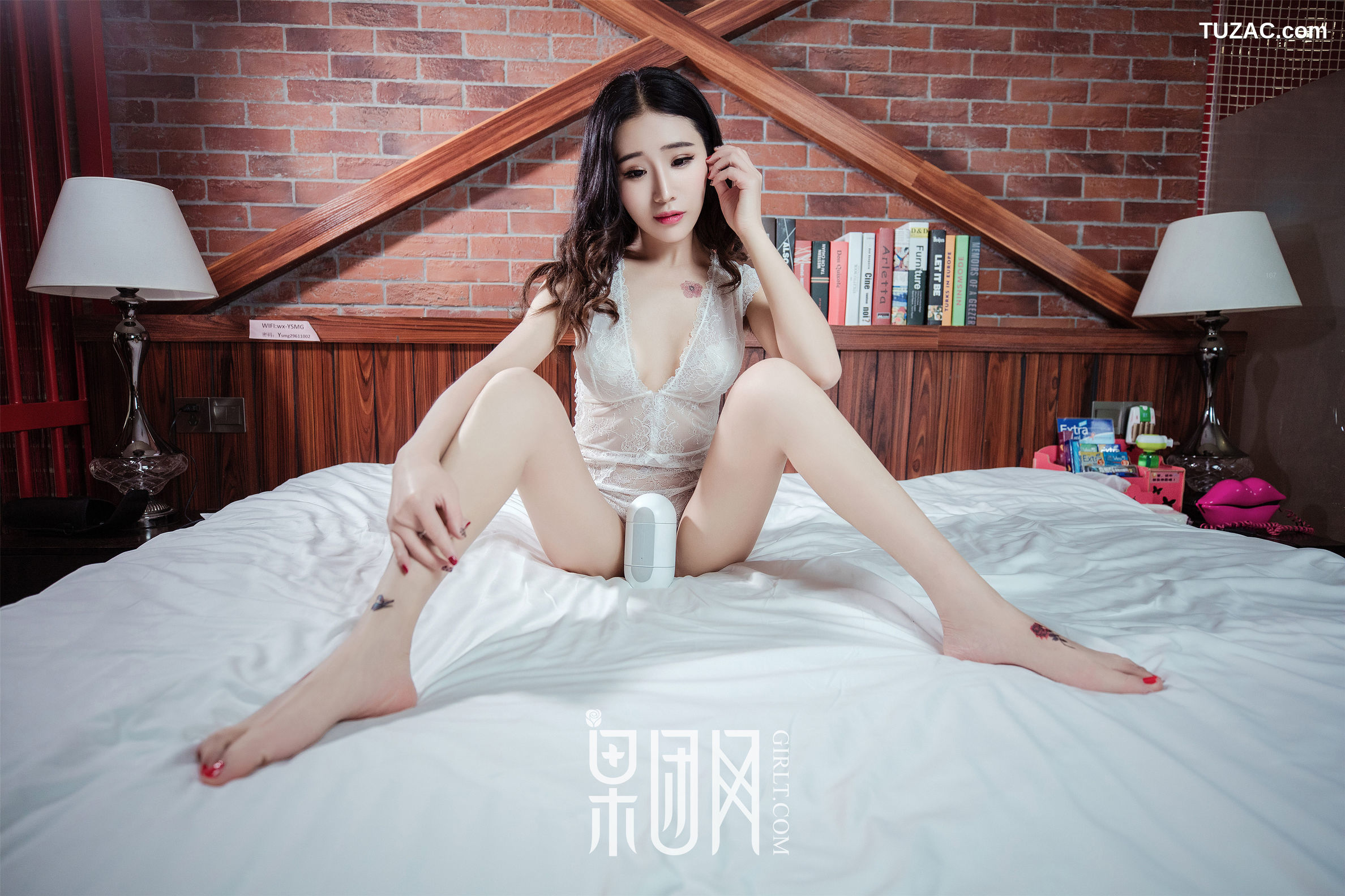 GIRLT果团网-009-馨怡-小美女教你玩