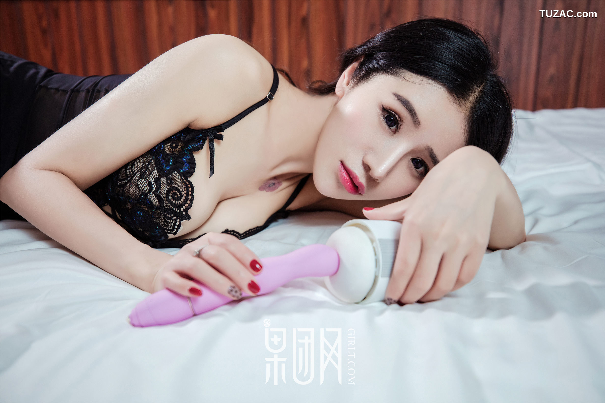 GIRLT果团网-009-馨怡-小美女教你玩