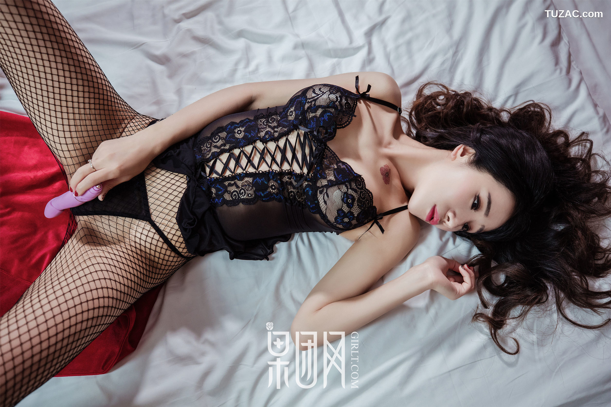 GIRLT果团网-009-馨怡-小美女教你玩