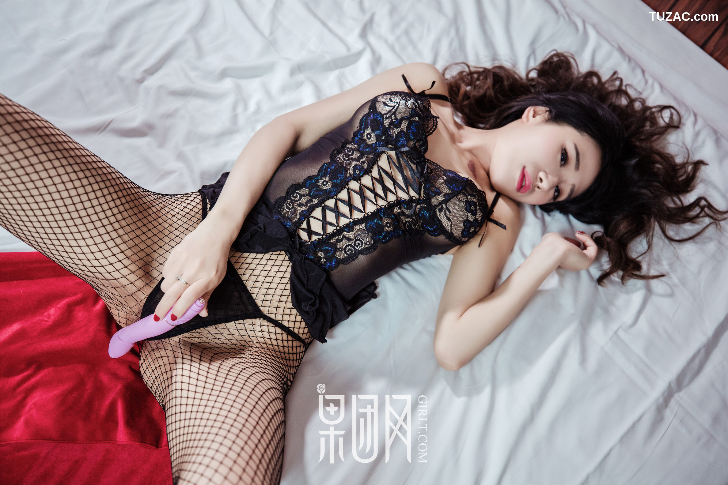 GIRLT果团网-009-馨怡-小美女教你玩