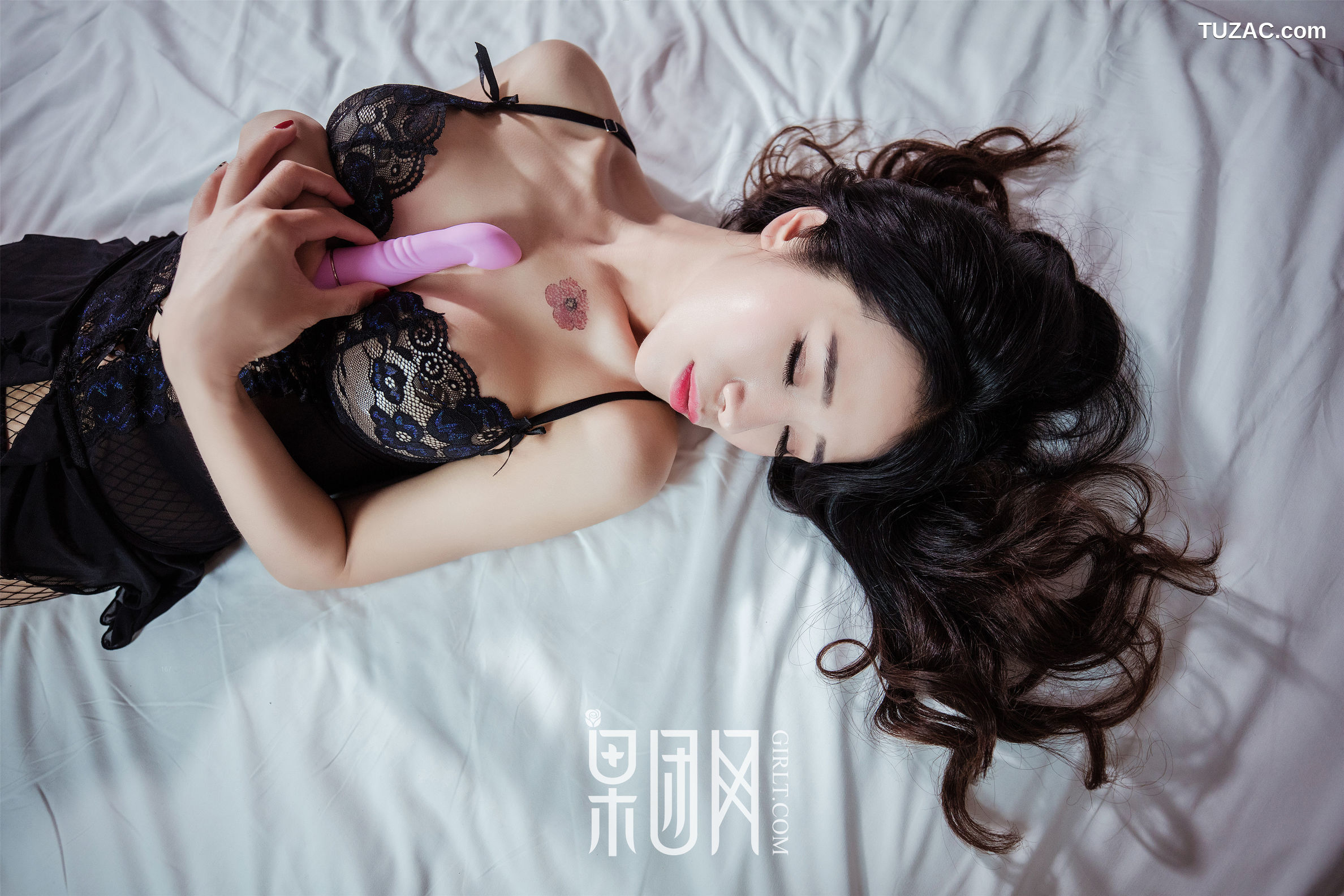 GIRLT果团网-009-馨怡-小美女教你玩