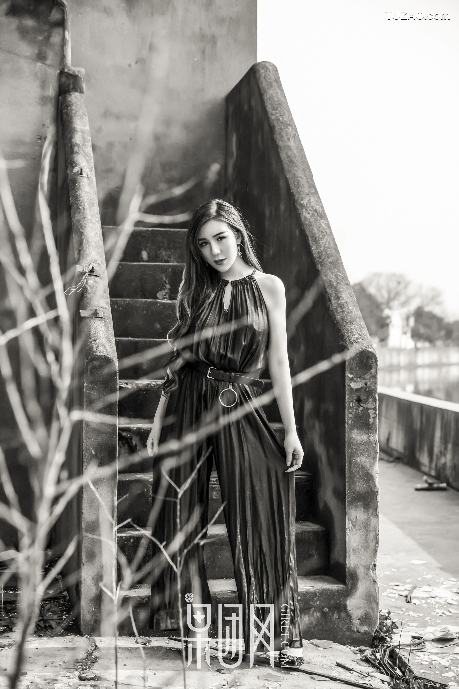 GIRLT果团网-019-周晓唯-真巨乳-兔女郎真空上阵